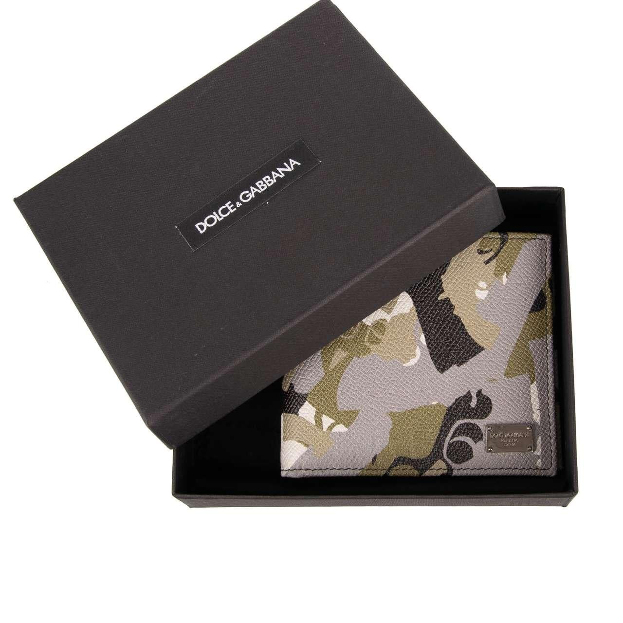 D&G Camouflage Printed Dauphine Leather Wallet with Logo Plate Gray Khaki In Excellent Condition For Sale In Erkrath, DE