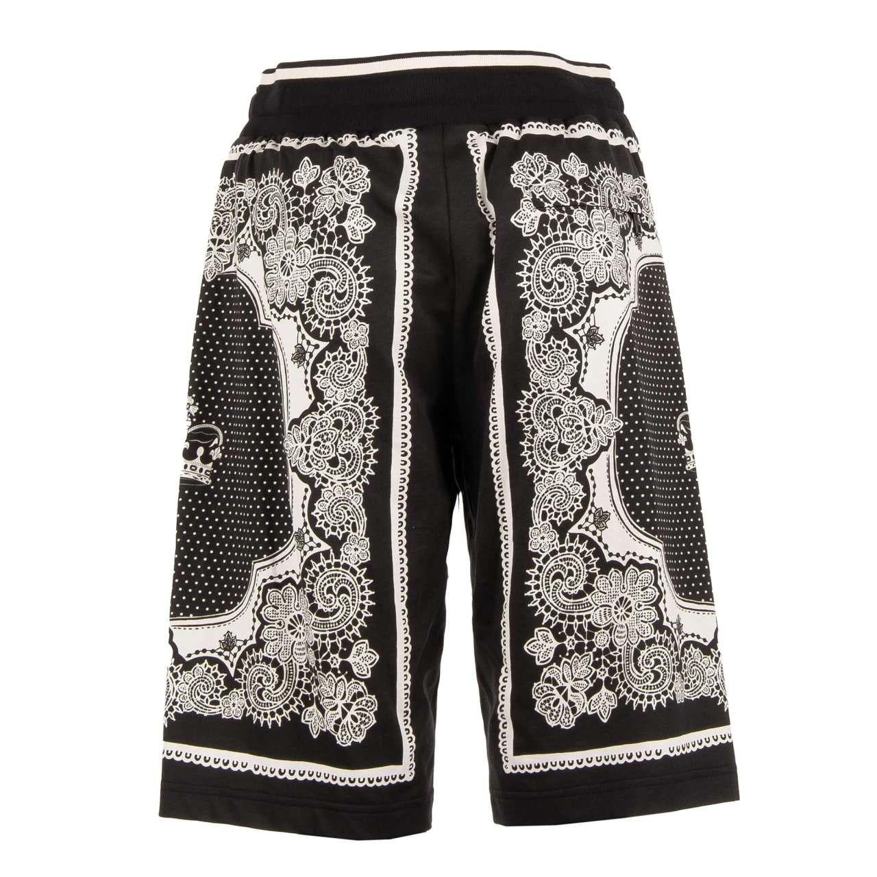 D&G - Cotton Sweatshorts with Bandana Crown Print and Pockets Black White 48 M For Sale 2