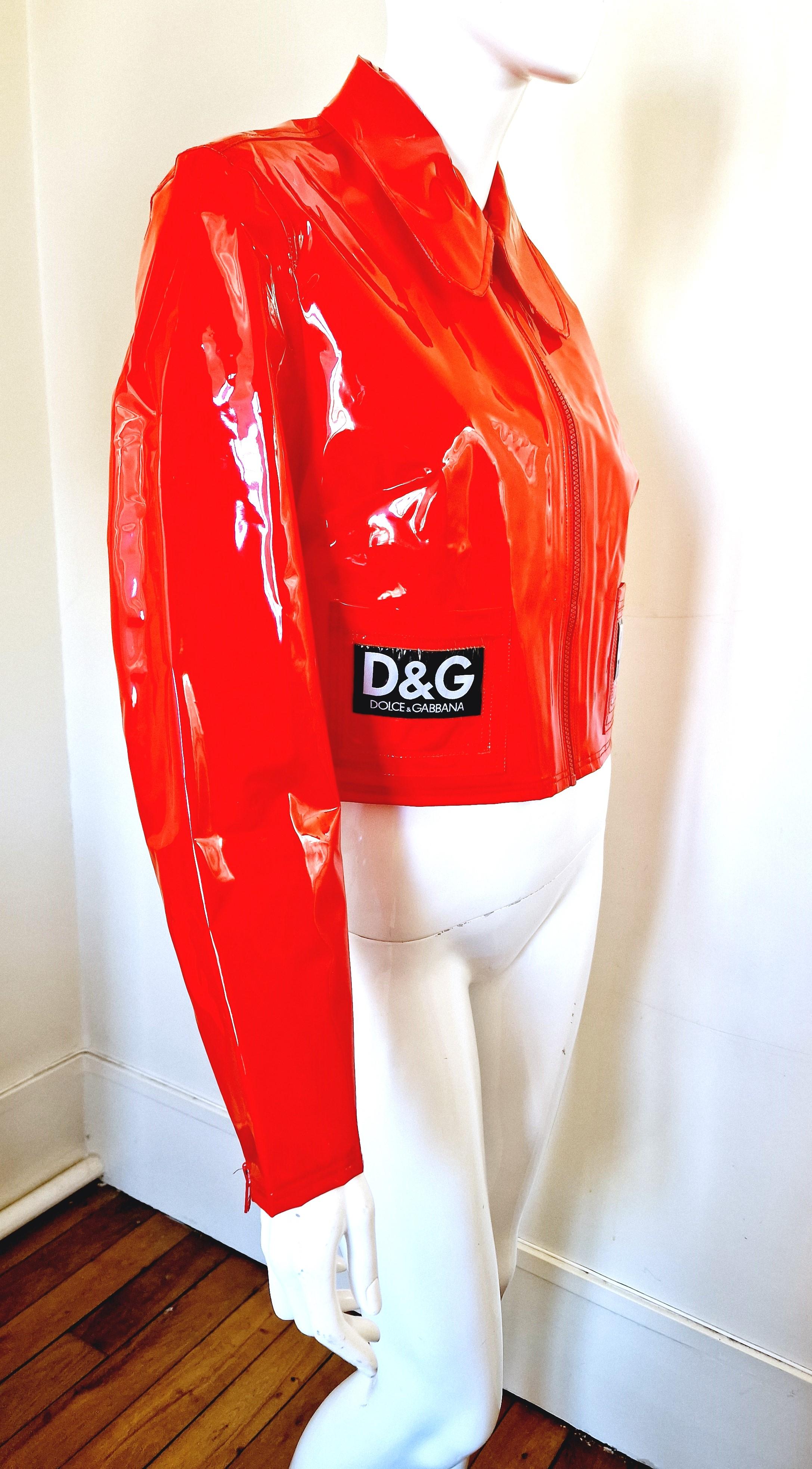 D&G Dolce and Gabbana Crop Red Vintage 90s Wet Latex Look Logo Rain Coat Jacket For Sale 10