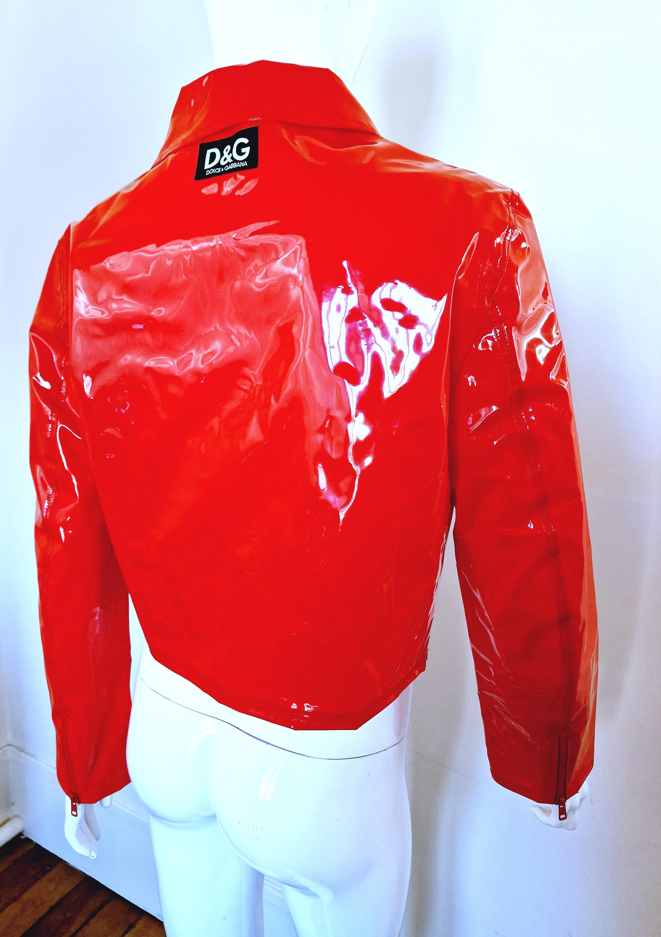 D&G Dolce and Gabbana Crop Red Vintage 90s Wet Latex Look Logo Rain Coat Jacket For Sale 11
