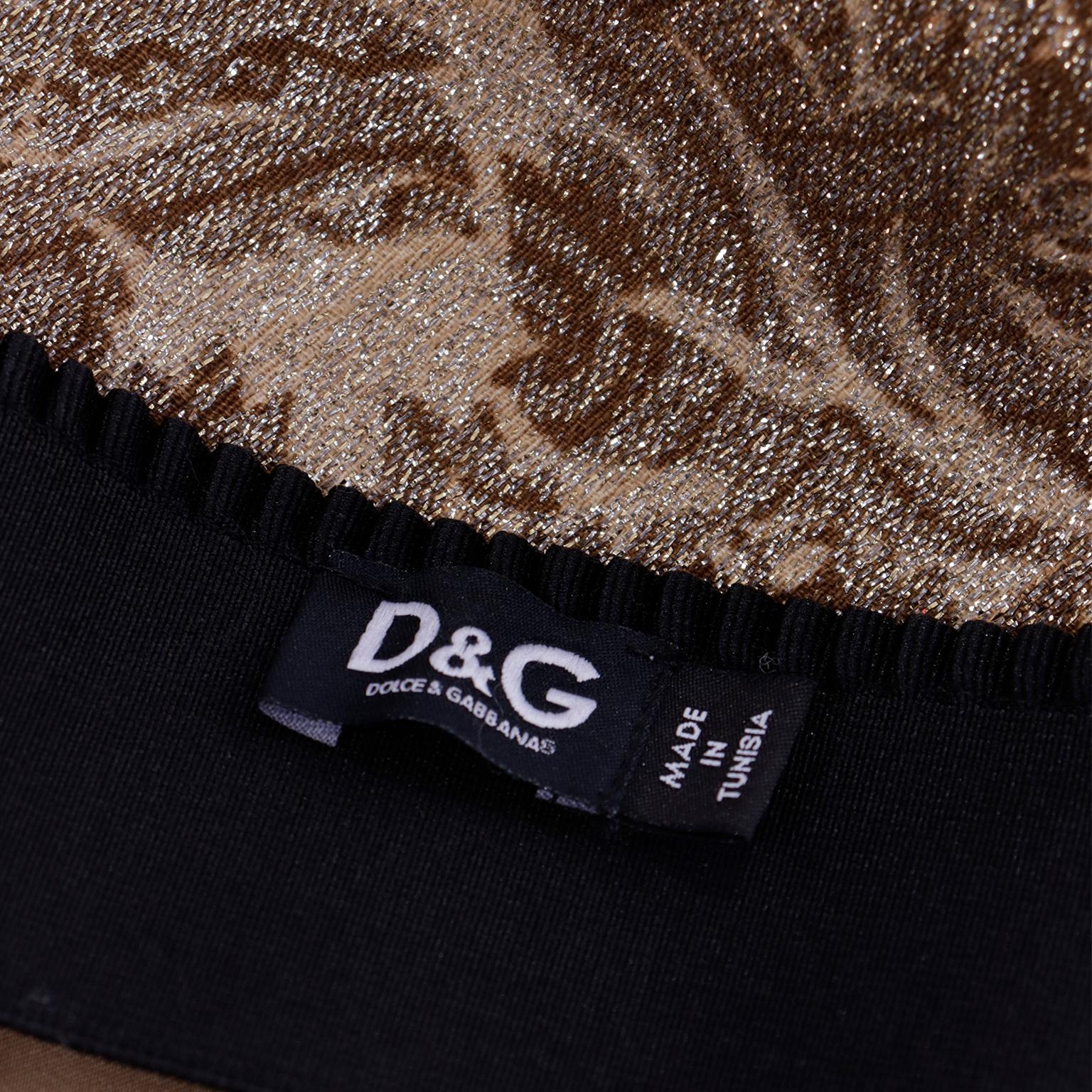D&G Dolce & Gabbana Goldfarbenes geblümtes Kleid und Mantel mit Gürtel Amy Winehouse 2007 im Angebot 11