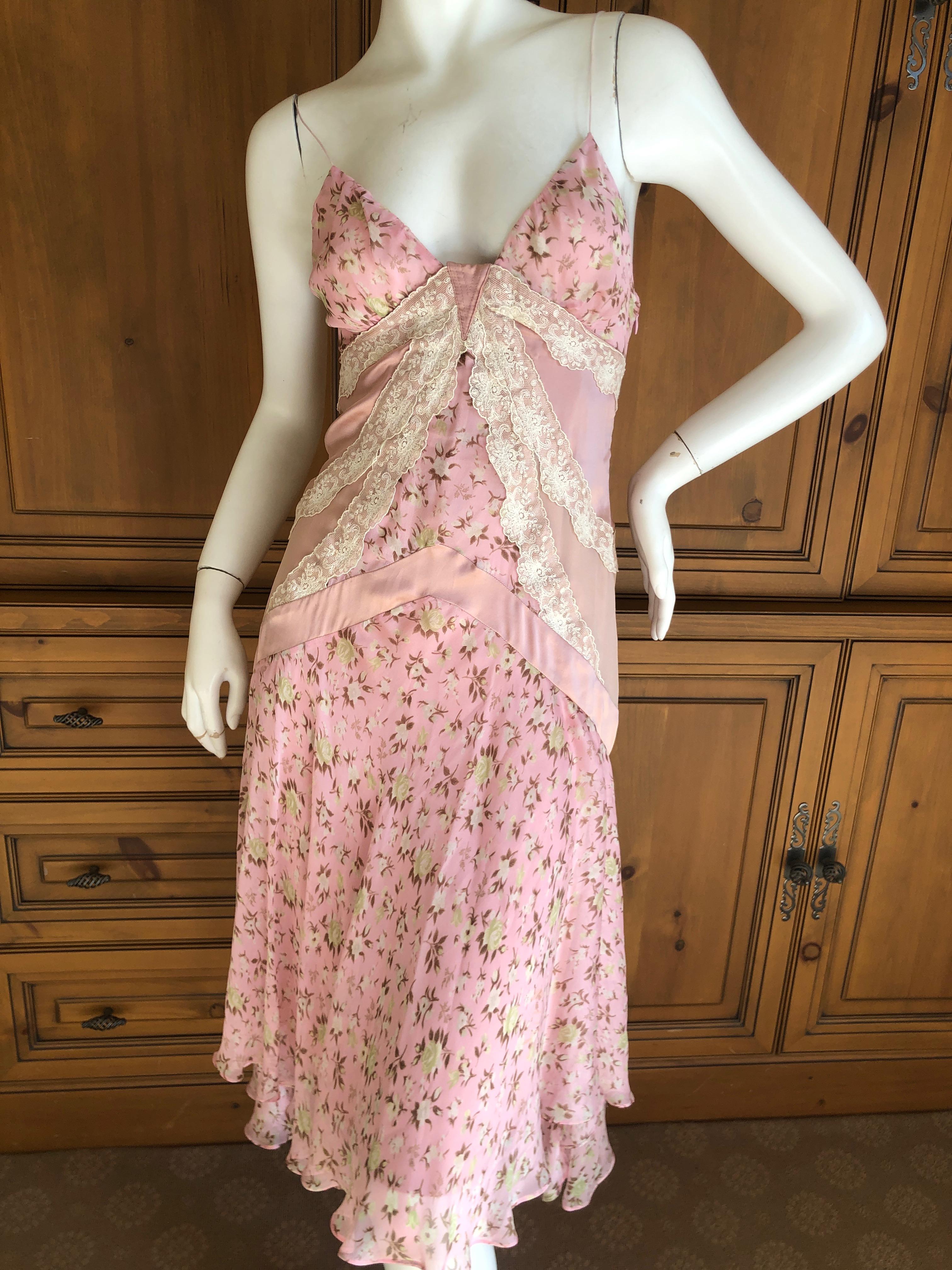 D&G Dolce & Gabbana Romantic Pink Silk Dress with Lace Details
Size 40, but seems to run small
Bust 34