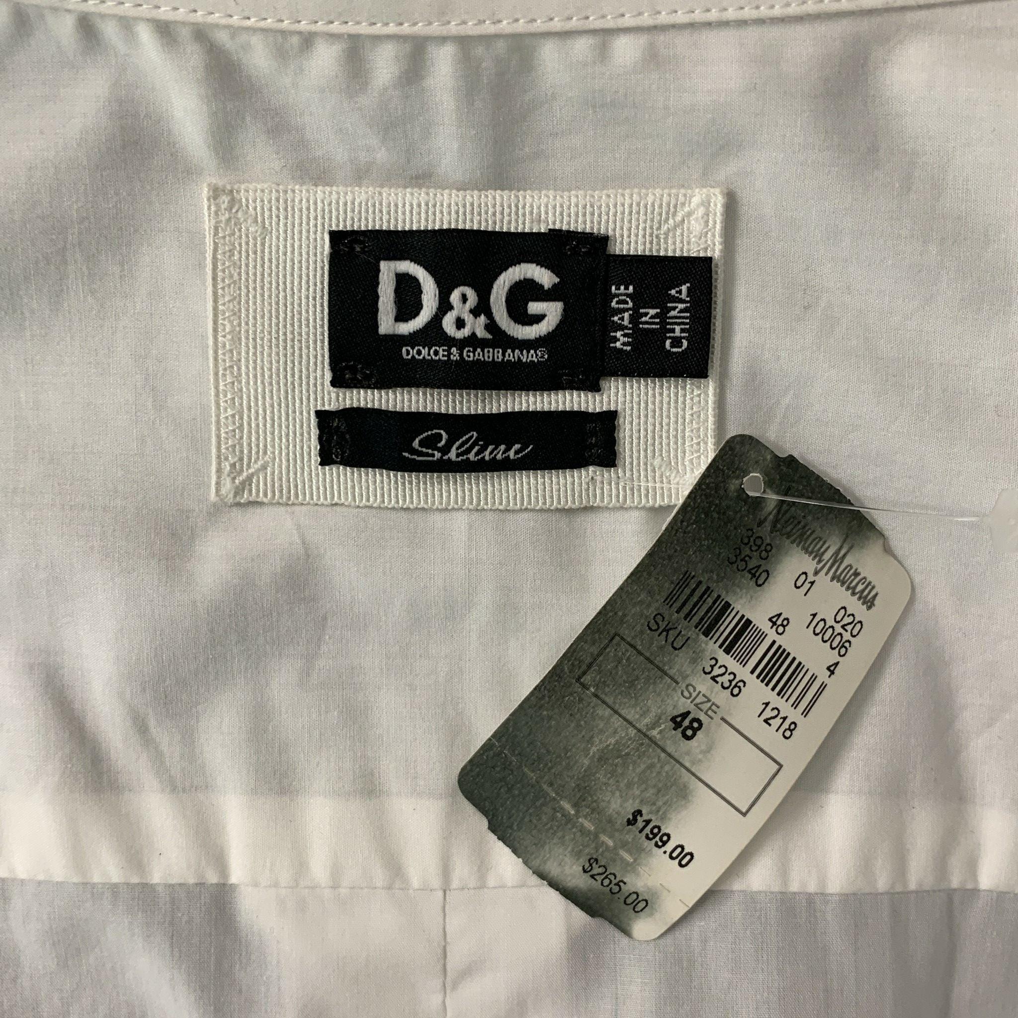 D&G  DOLCE & GABBANA Size S White Solid Cotton Patch Pockets  Long Sleeve Shirt In Excellent Condition For Sale In San Francisco, CA