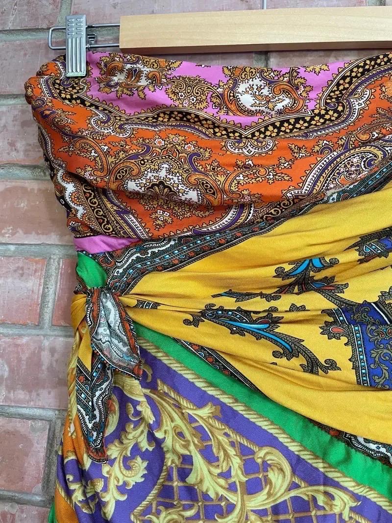 D&G Dolce& Gabbana Spring Summer 2012 fashion show dress. In Excellent Condition In Carnate, IT
