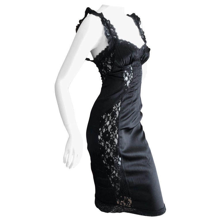 D&G Dolce and Gabbana Vintage Kleines schwarzes Kleid mit Spitzeneinsätzen  im Angebot bei 1stDibs