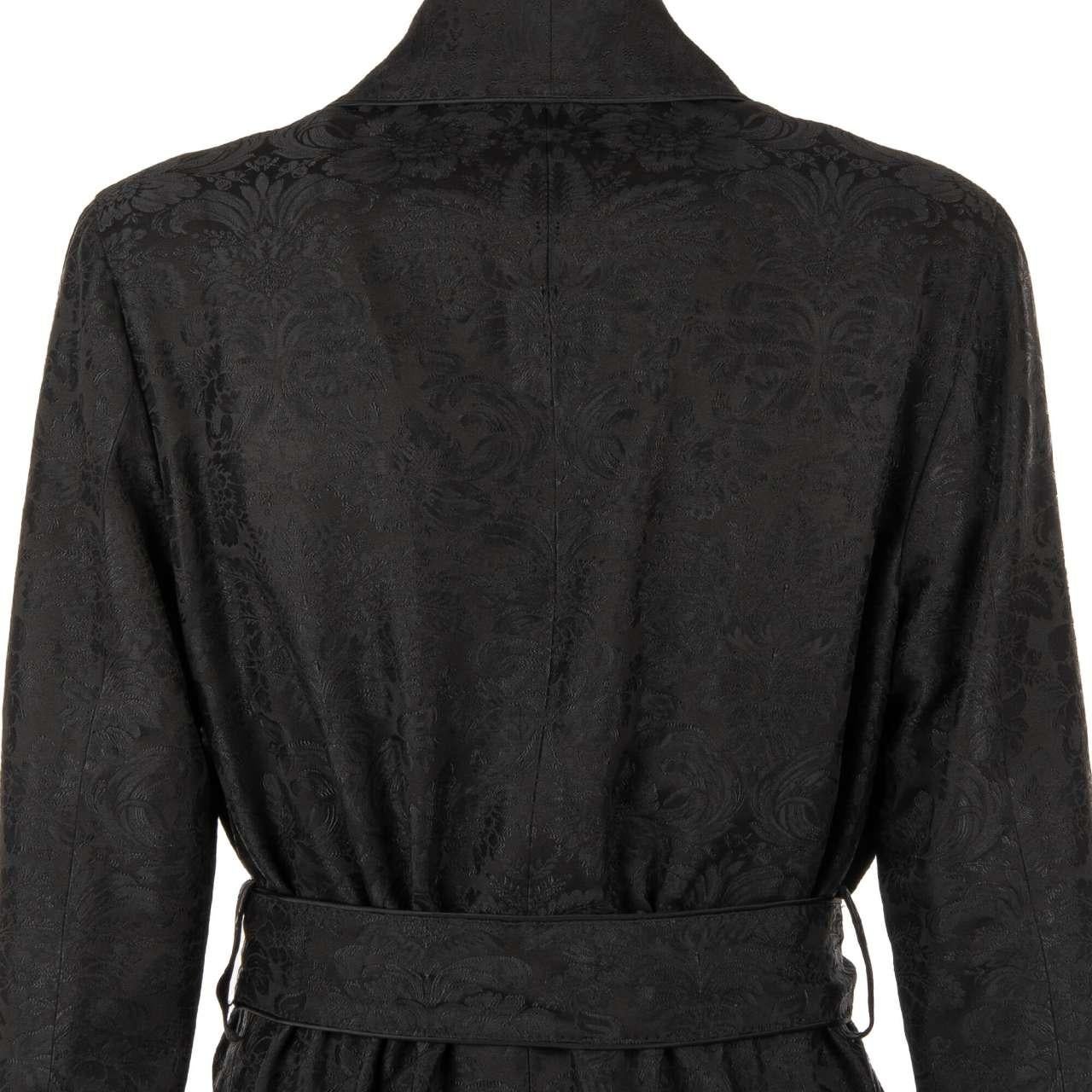 D&G Floral Jacquard Robe Blazer with DG Heart Crown Embroidery Black 46 In Excellent Condition For Sale In Erkrath, DE
