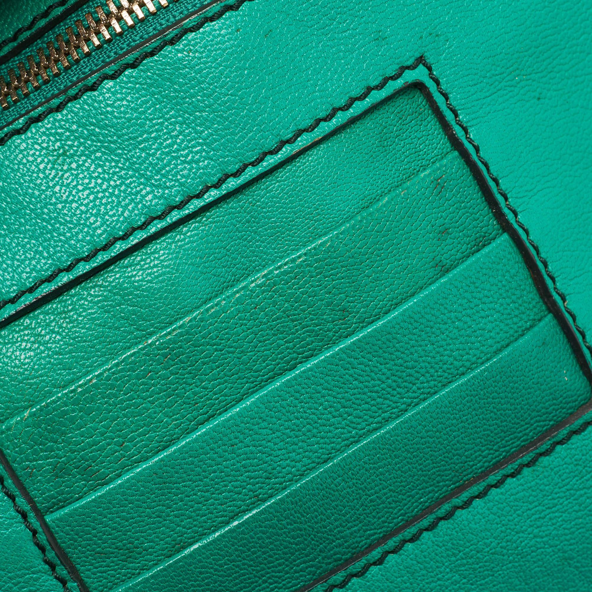 D&G Green Leather Ania Tote In Good Condition For Sale In Dubai, Al Qouz 2