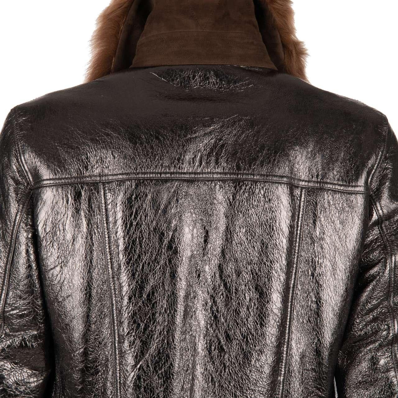 D&G - Veste en cuir nappa métallisé avec doublure en fourrure et poches argentées 54 en vente 3