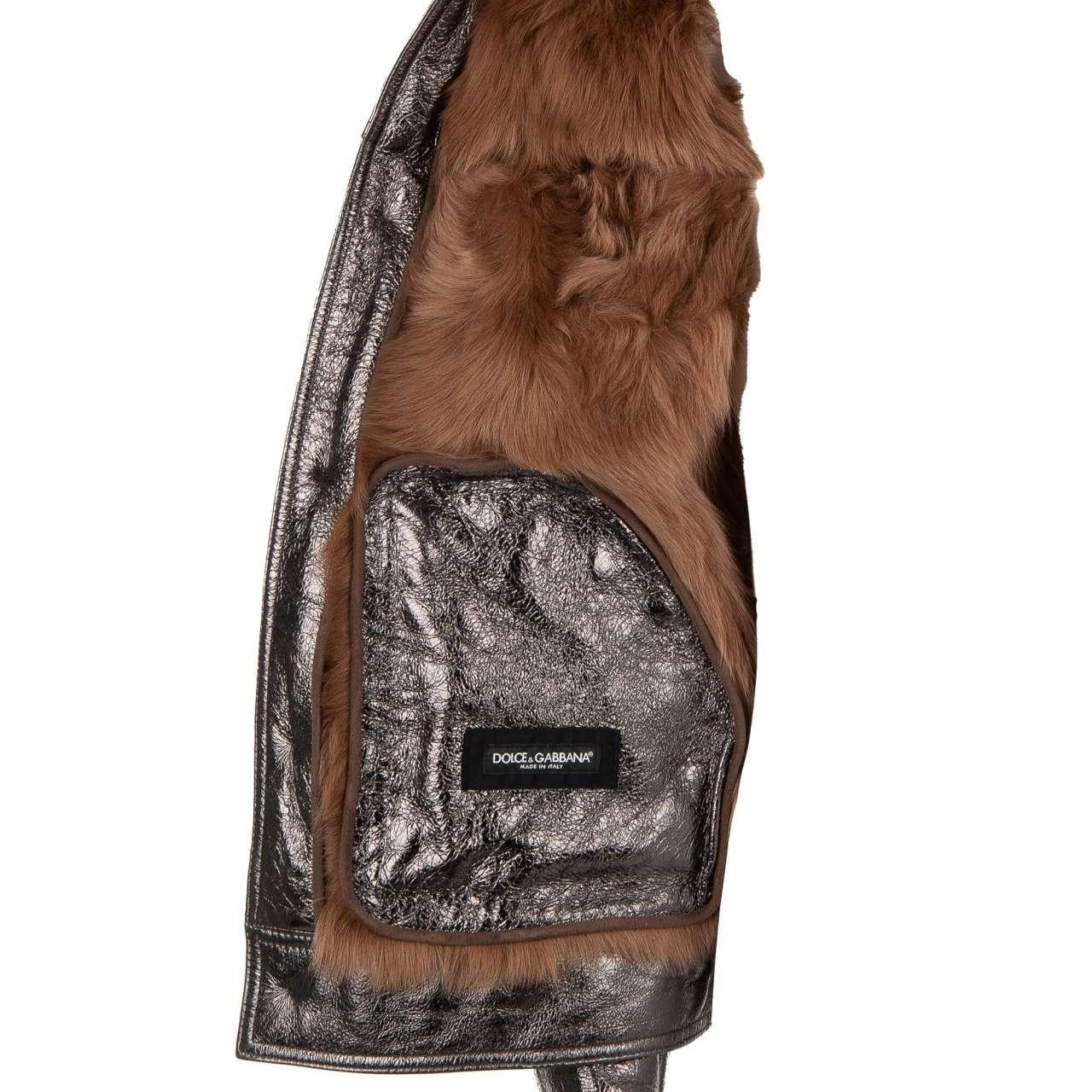 D&G - Veste en cuir nappa métallisé avec doublure en fourrure et poches argentées 54 en vente 4