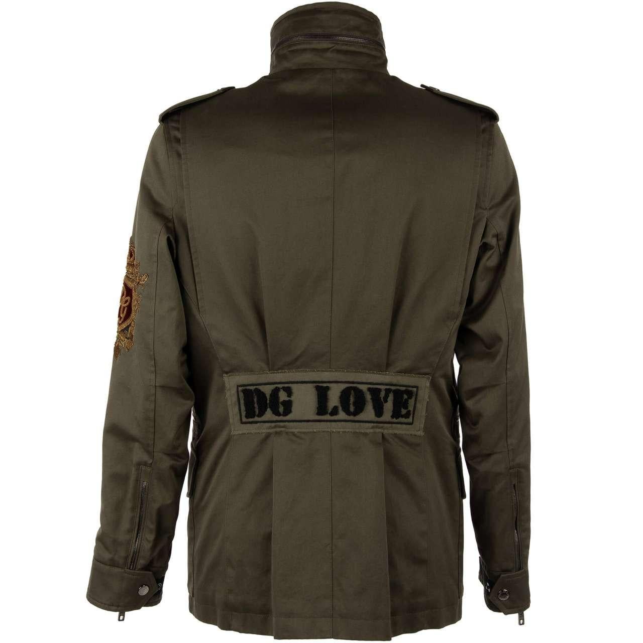 - Military Canvas Parka Jacket DG LOVE with patches, pockets, hidden hoody and a large embroidered logo crown at the sleeve by DOLCE & GABBANA - Former RRP: EUR 2.450 - New with tag - Slim Fit - MADE IN ITALY - Model: G9OC9Z-FU6VK-V4655 - Material: