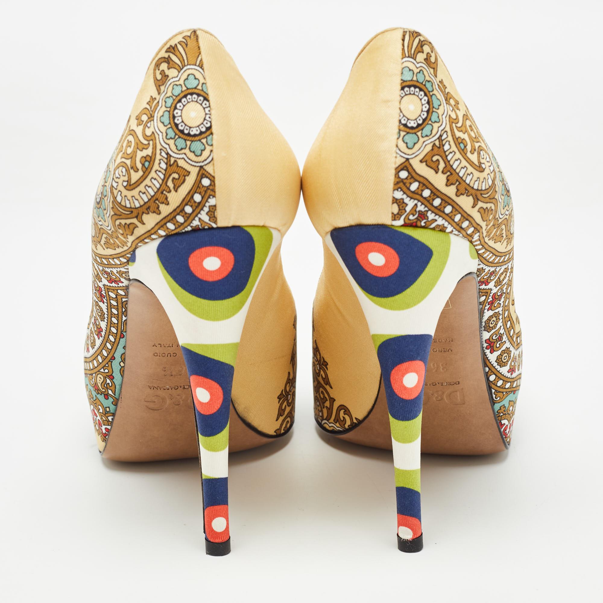 Women's D&G Multicolor Printed Fabric Platform Pumps Size 36.5 For Sale