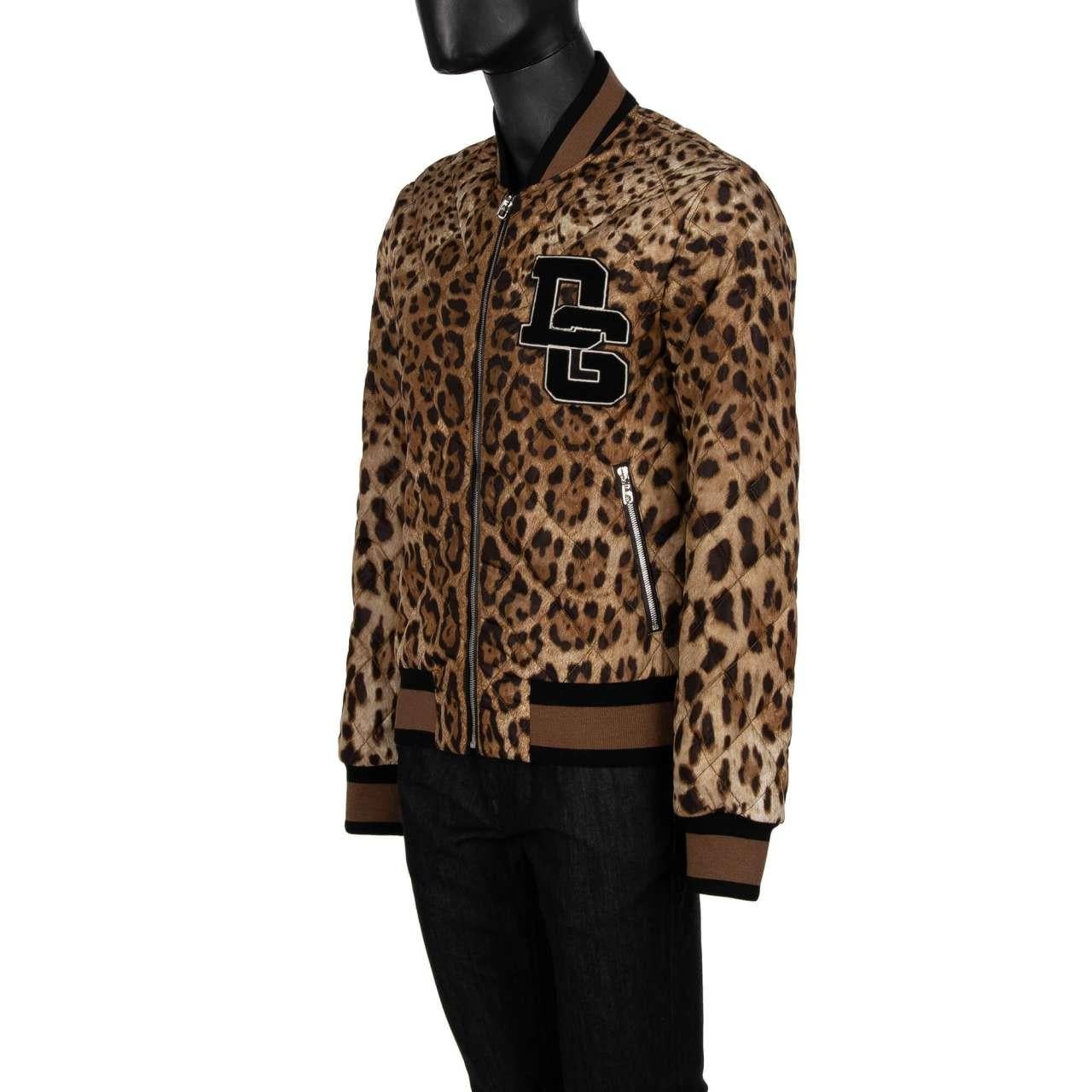 D&G Quilted Leopard Printed Nylon Bomber Jacket with DG Logo Brown Black 52 In Excellent Condition For Sale In Erkrath, DE