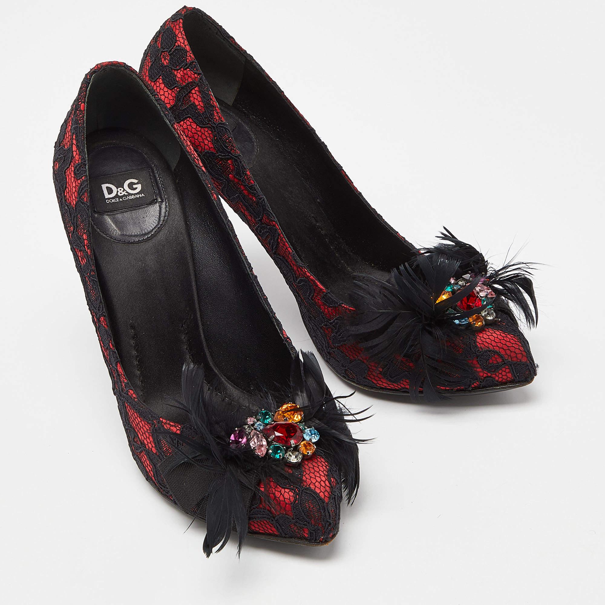 Women's D&G Red/Black Feather and Crystal Embellished Lace and Satin Pumps Size 37.5 For Sale