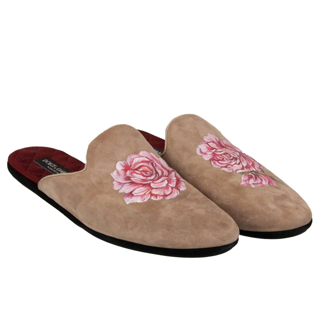 - Suede slipper shoes YOUNG POPE with hand made painted roses in beige by DOLCE & GABBANA - MADE IN ITALY - Slightly used on runway, with Box - Model: A80128-AO169-8H065 - Material: 100% Leather - Sole: Leather / Rubber - Color: Beige / Pink - Silk