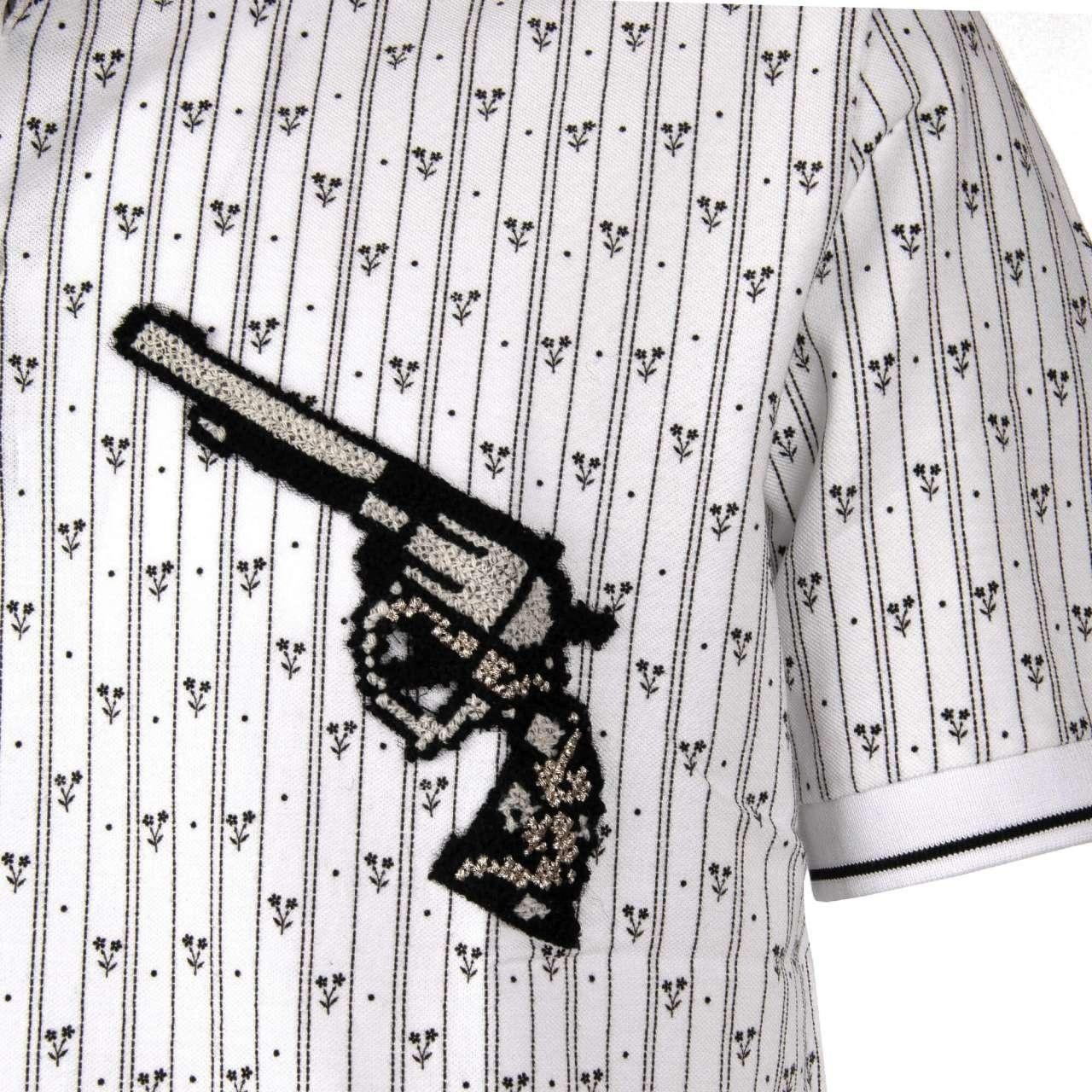 D&G Striped Cotton Polo Shirt with Embroidered Pistols White Black 44 For Sale 2