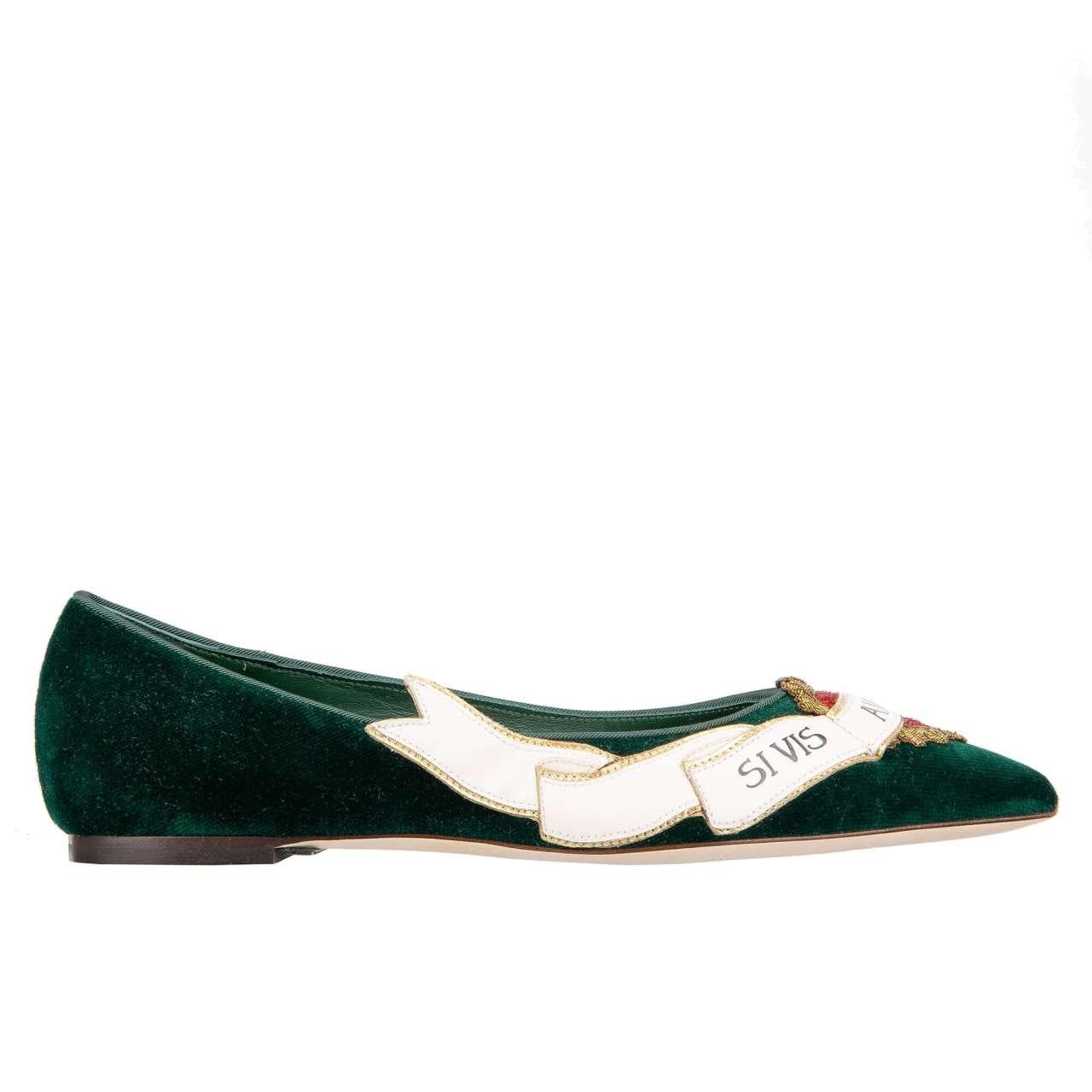 - Pointed Velvet Ballet Flats BELLUCCI in green with sequined Sacred Heart embroidery and leather banner by DOLCE & GABBANA - New with Box - MADE IN ITALY - Former RRP: EUR 795 - Sequins embroidered sacred Heart - Leather banner 