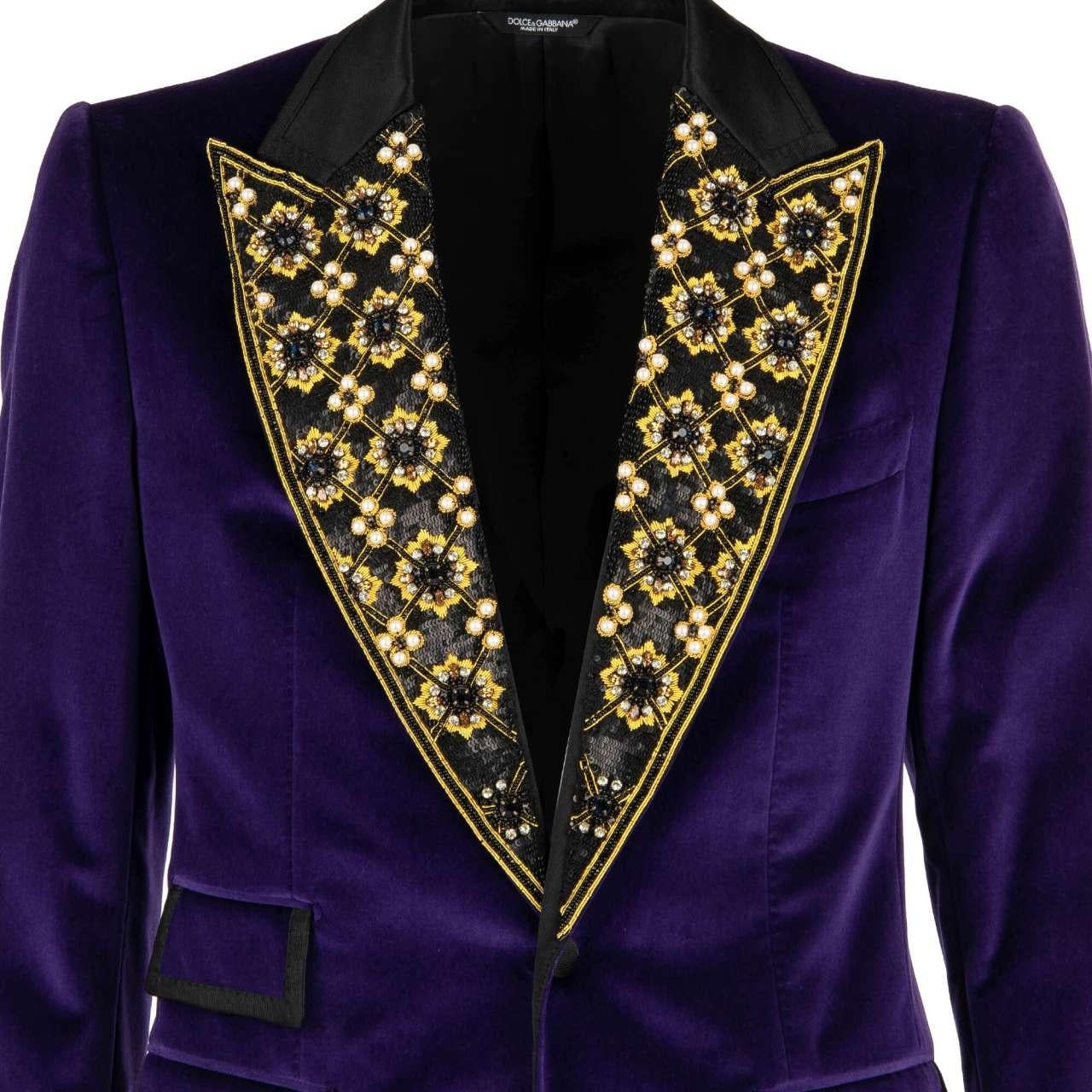- Stunning Baroque Style velvet tuxedo / blazer with handmade crystals, pearls and sequins embroidery at the lapel and cuffs by DOLCE & GABBANA - Former RRP: EUR 3.950 - MADE IN ITALY - New with Tag - Slim Fit - Model: G2MN0Z FUVCF-F0517 - Material: