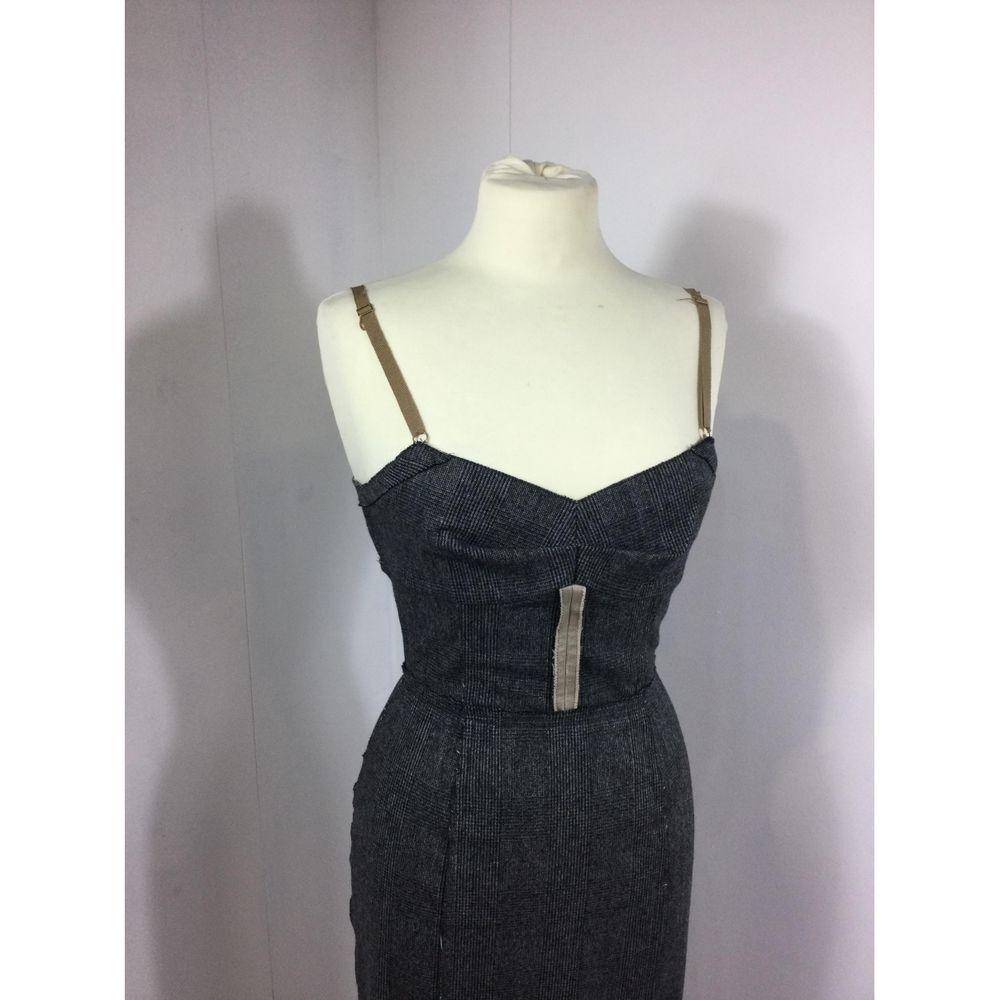 D&G Wool Mid-Length Dress in Grey In Good Condition In Carnate, IT