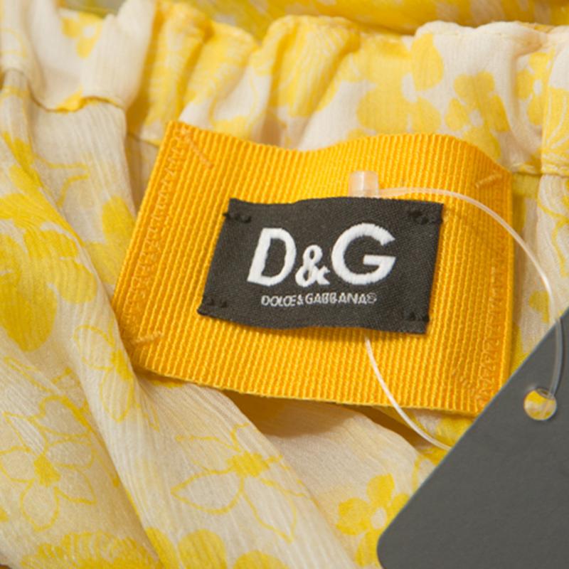 D&G Yellow Floral Print Sheer Silk Crepe Elasticized Neck Blouse S In Good Condition For Sale In Dubai, Al Qouz 2