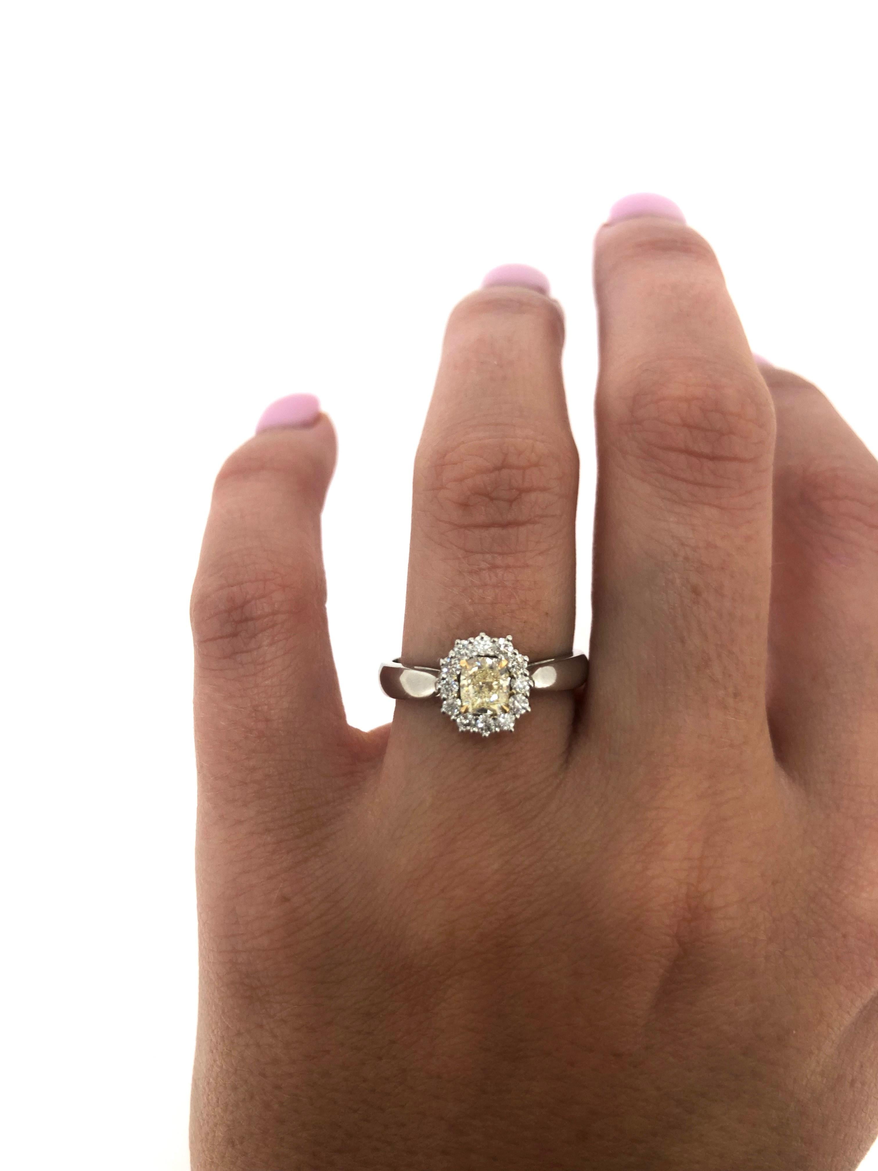 Women's DGI Certified Fancy Light Yellow Diamond Cluster Ring For Sale