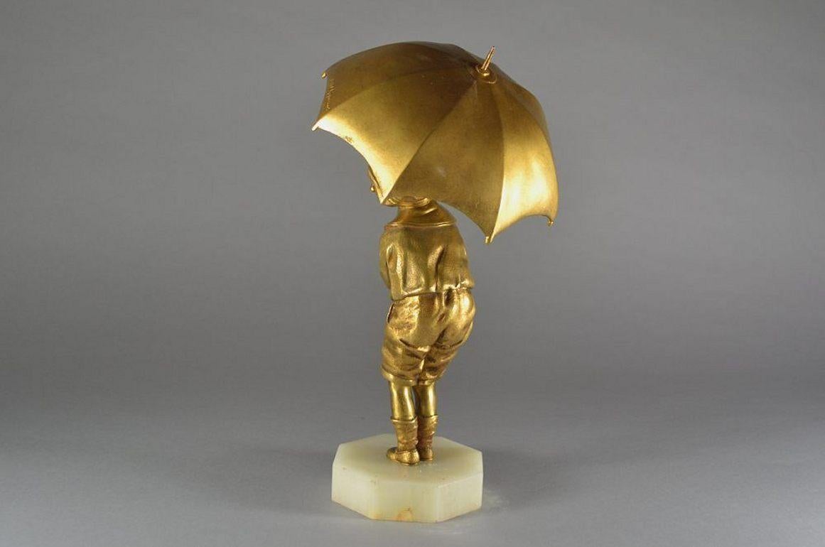 Dh. Chiparus, Child with Umbrella Gilded Bronze Art Deco Figure, Circa 1925 In Good Condition In Barjols, FR