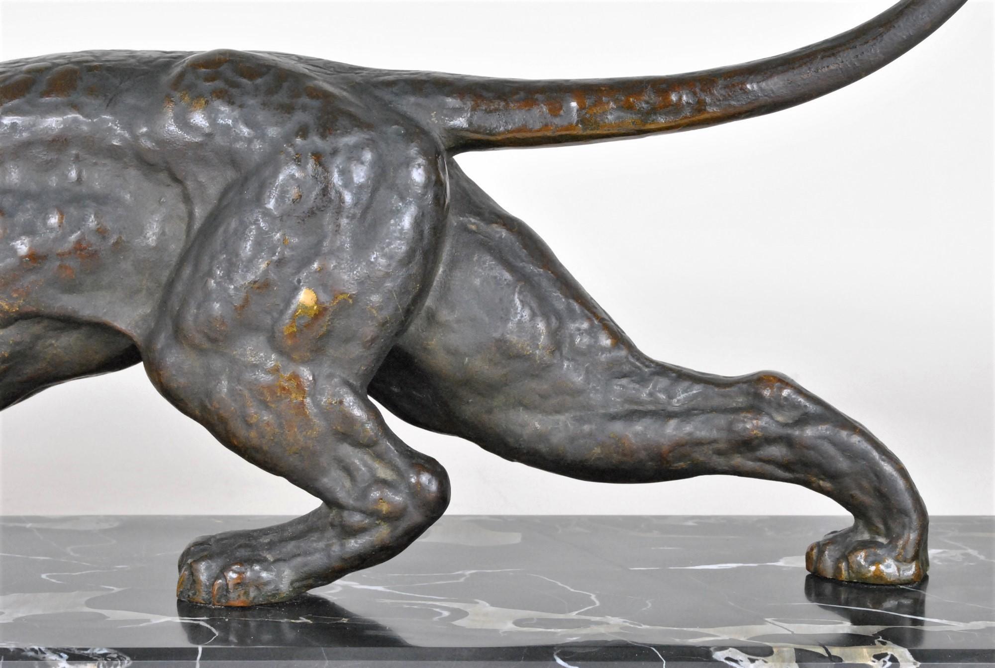 Dh Chiparus, Panther on the Lookout, Rare Bronze Model, Signed, Art Deco, 20th C For Sale 8