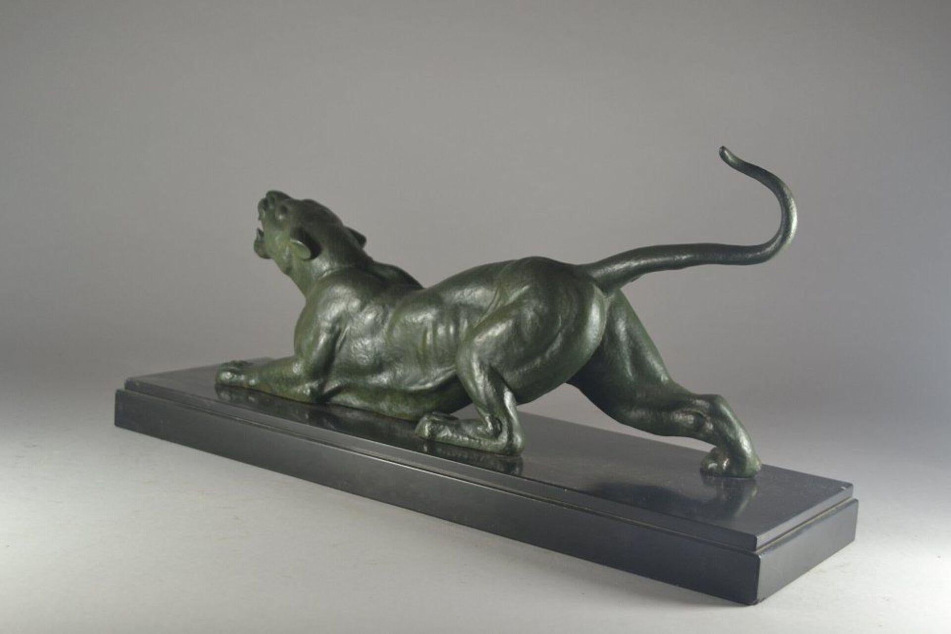 Dh Chiparus Signed Art Deco Panther on Marble Base In Excellent Condition In Barjols, FR