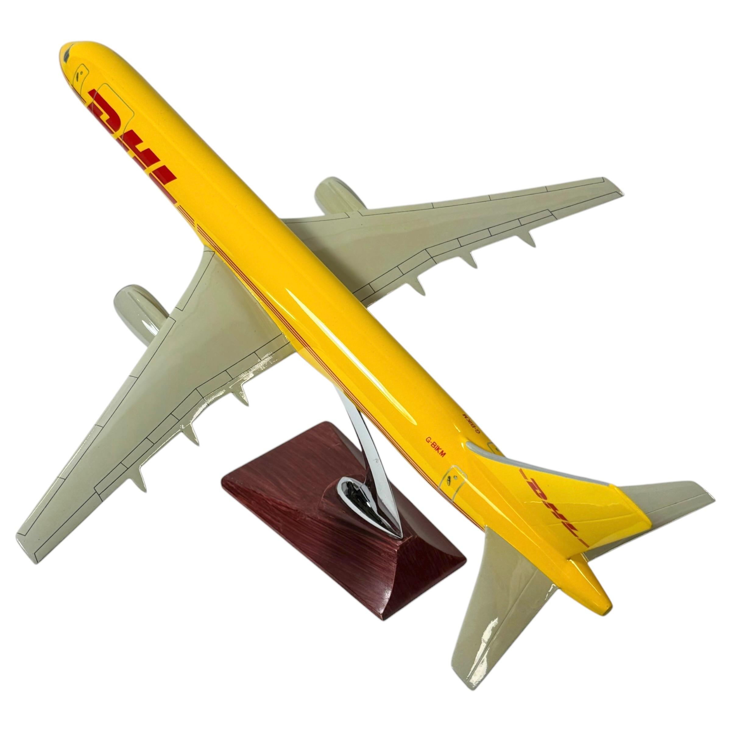 DHL - EAT Trasporto aereo europeo Modello in scala Boeing B757-200 G-BIKM in vendita 3