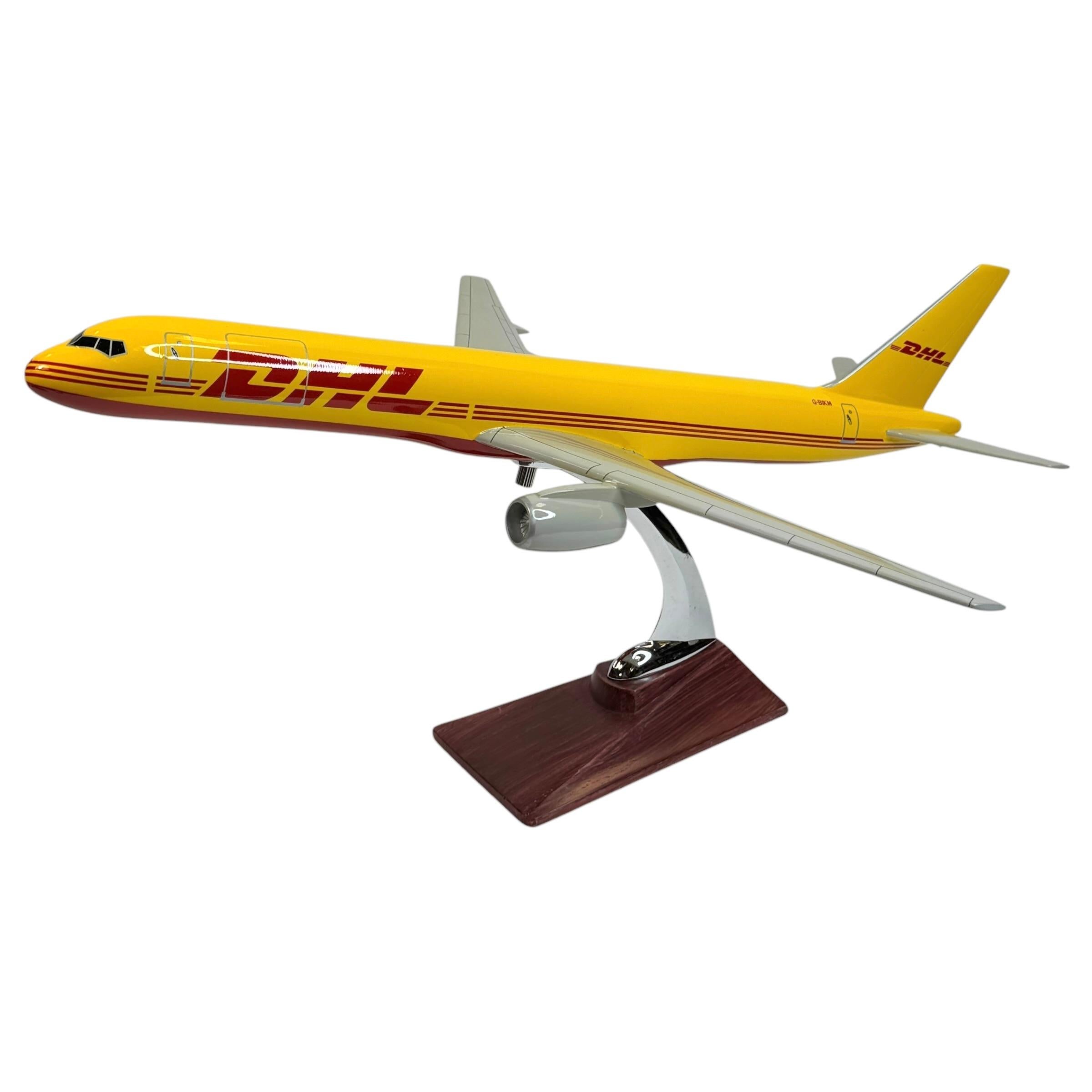 Tedesco DHL - EAT Trasporto aereo europeo Modello in scala Boeing B757-200 G-BIKM in vendita