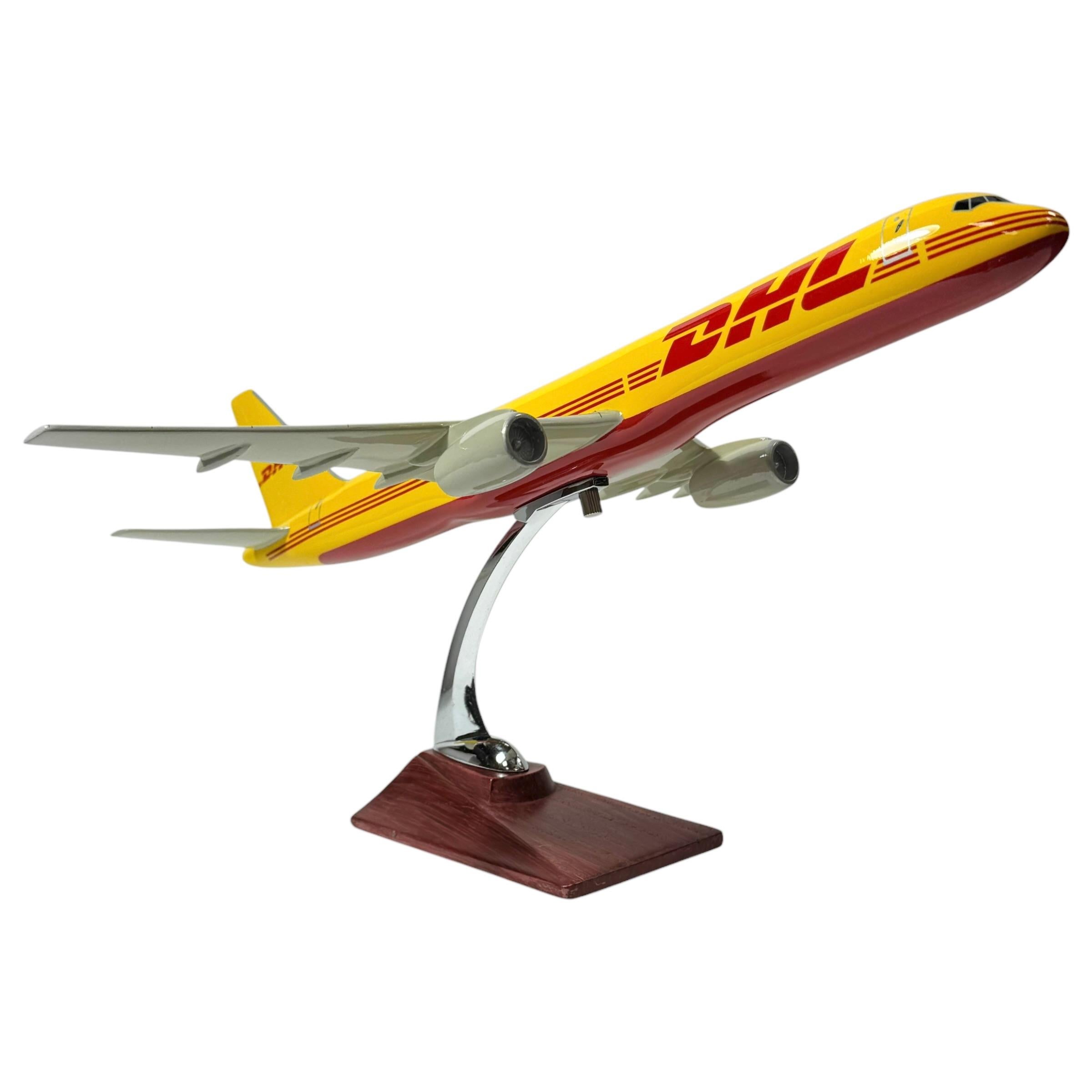 DHL - EAT European Air Transport Scale model Boeing B757-200 G-BIKM