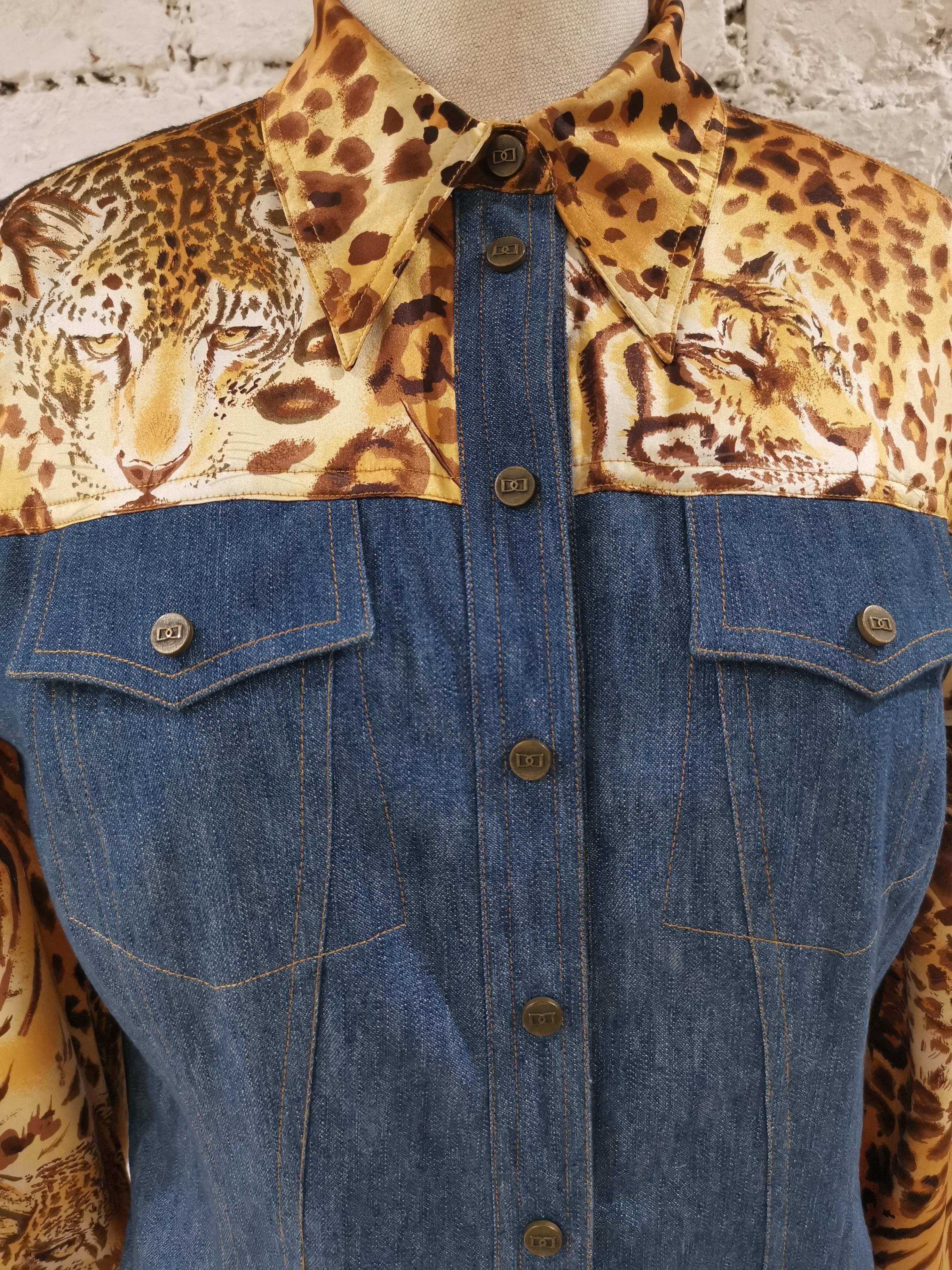 Di Bari denim leopard shirt
totally made in italy in size M
compsoition cotton and silk