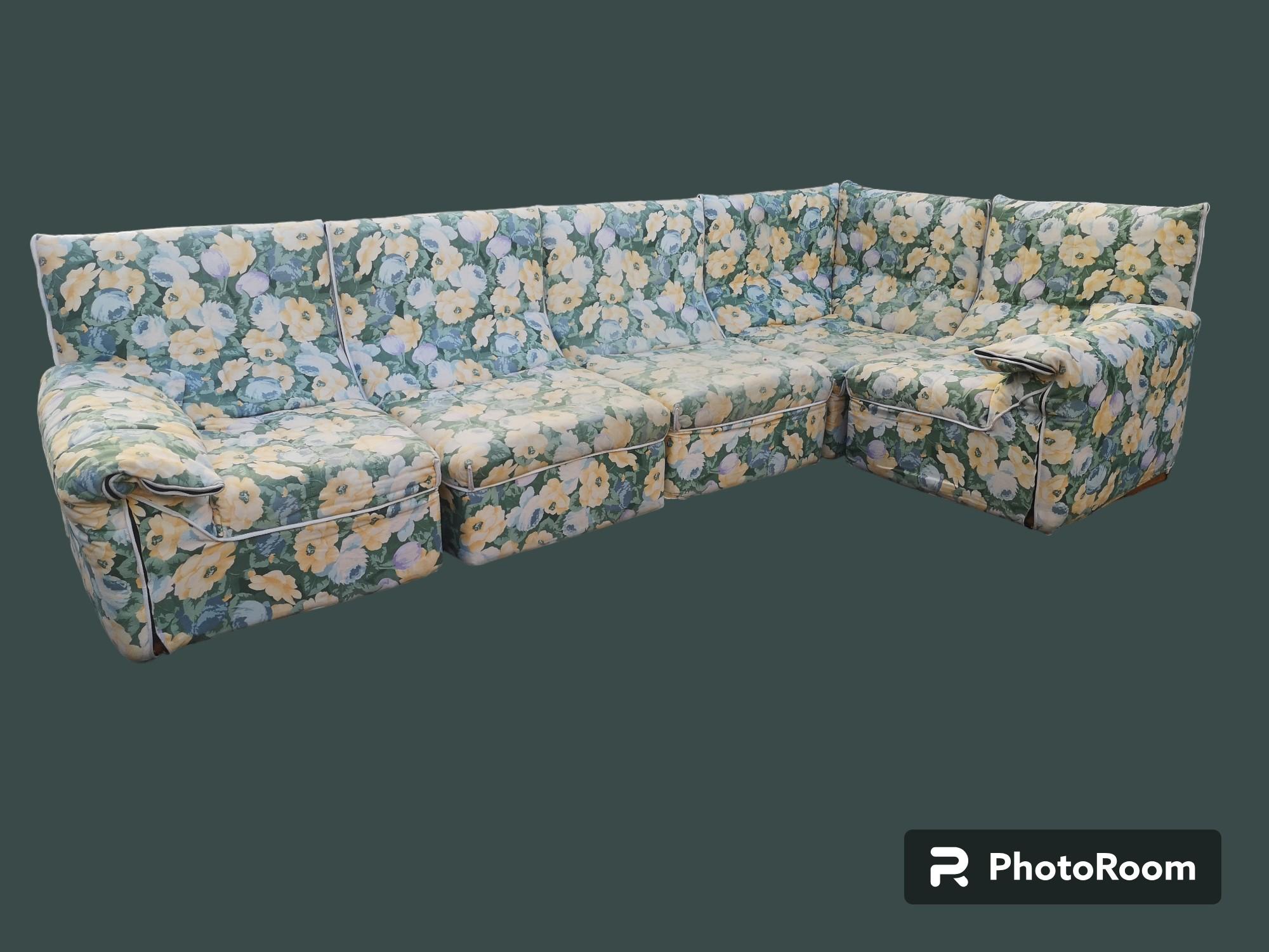 Late 20th Century Baia modular sofa from B&B Italia by Antonio Citterio and Paolo Nava For Sale