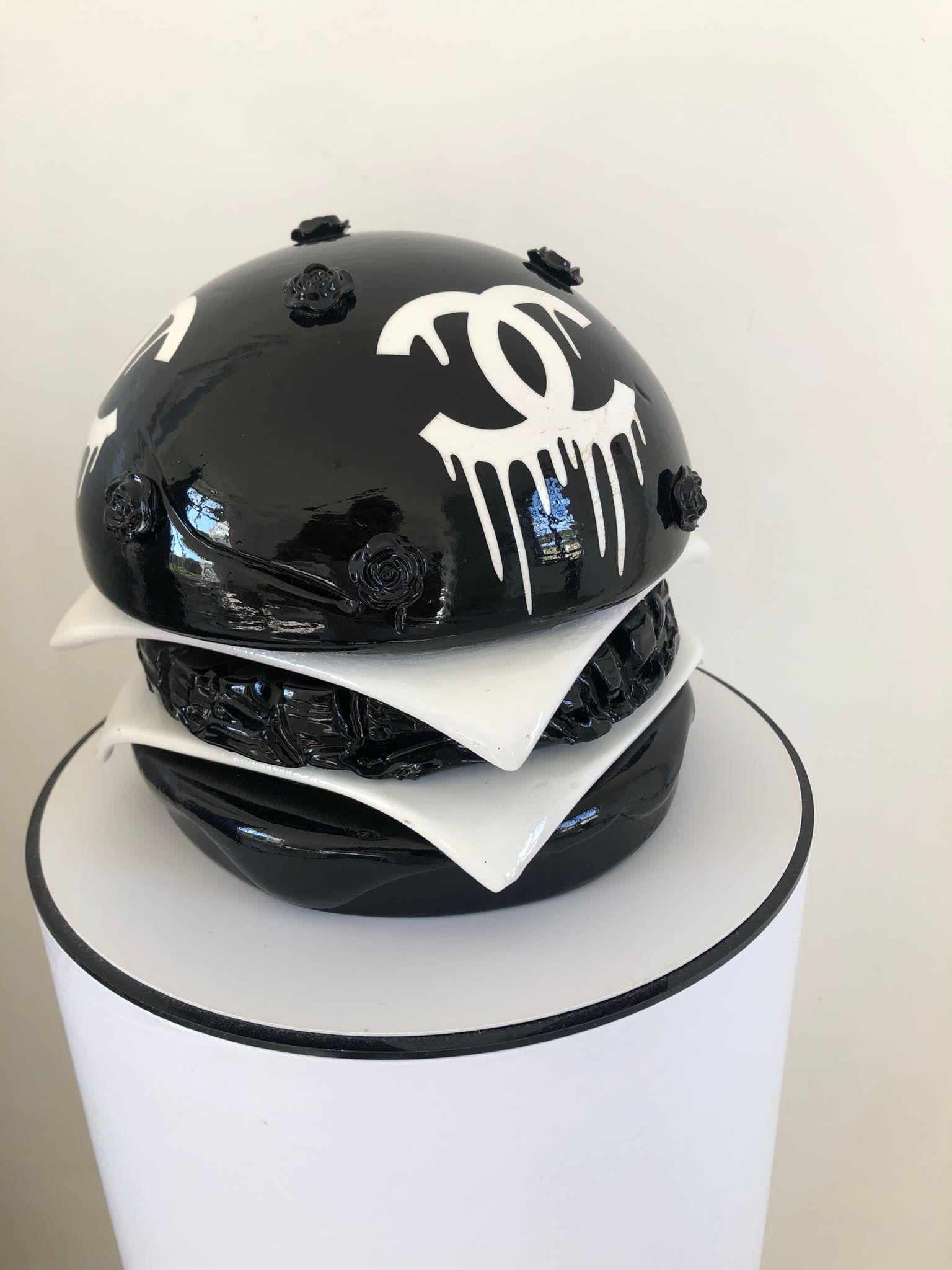 DI LORENZO – Hommage an schwarze Burger CH (Schwarz), Figurative Sculpture, von di lorenzo