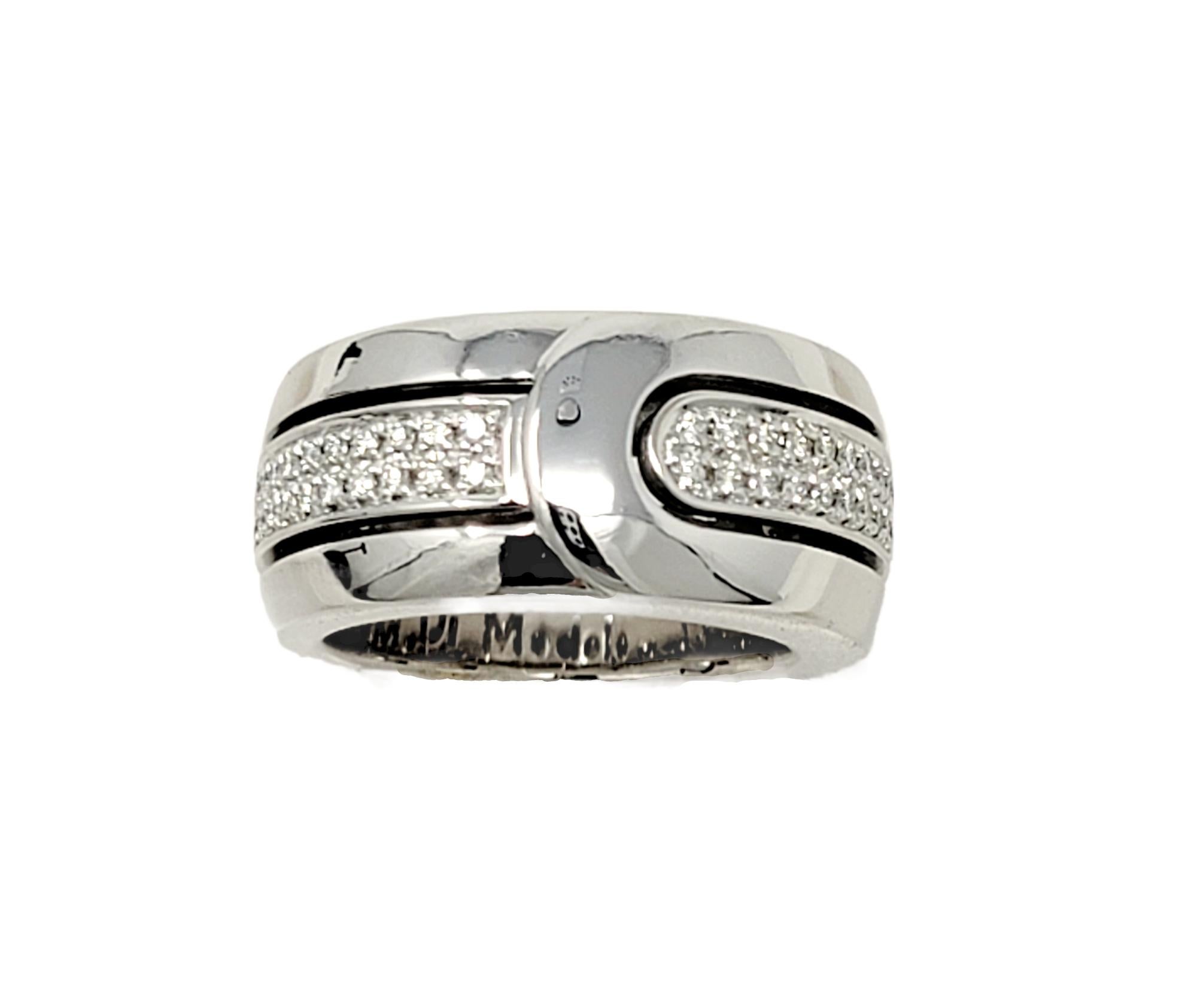 Contemporain Di Modelo Bague à large anneau en or blanc 18 carats avec pavé de diamants en vente