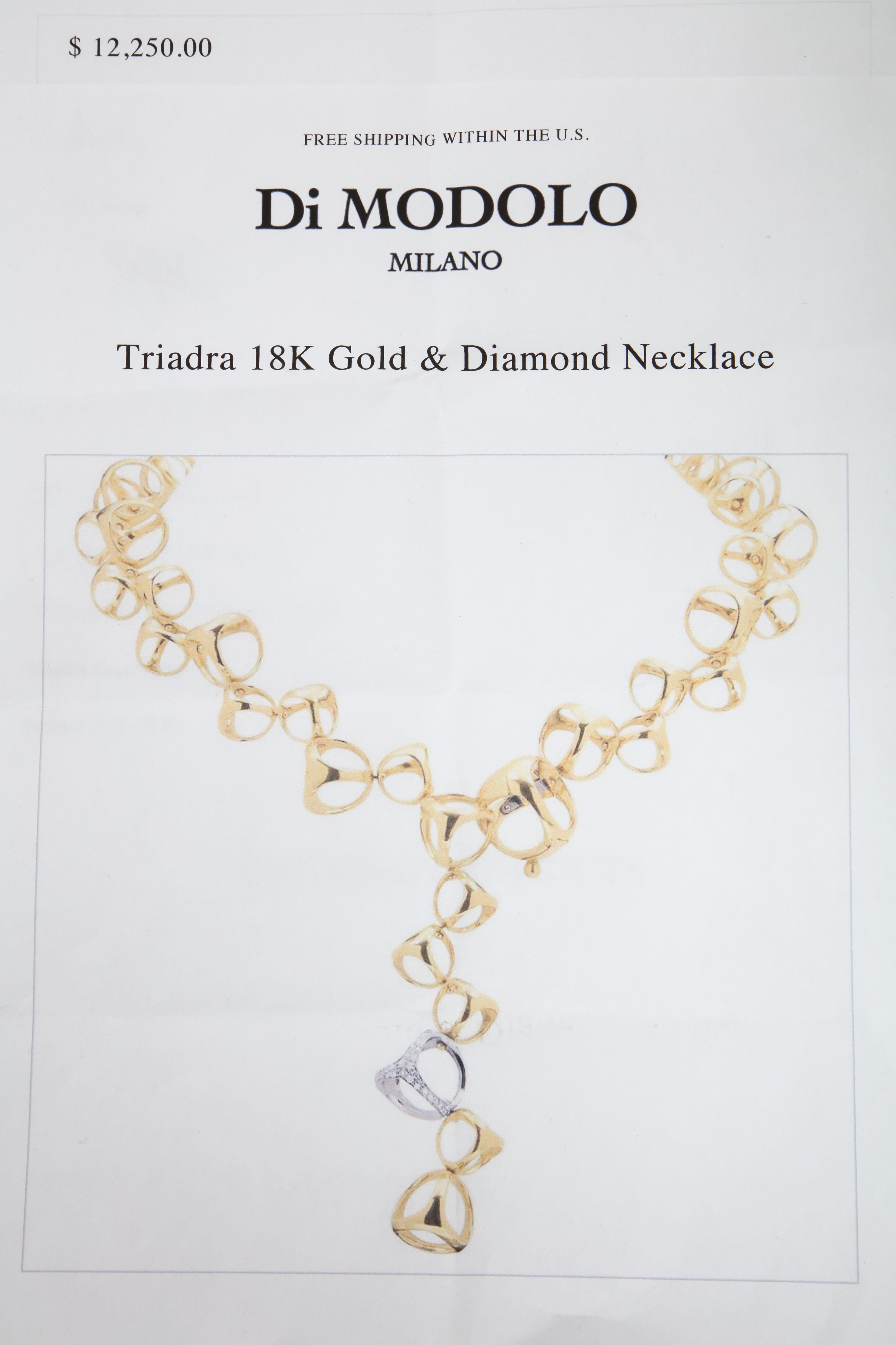Di Modolo 1990s Triada Clasp Diamond and White and Gold Open Link Necklace In Good Condition In New York, NY