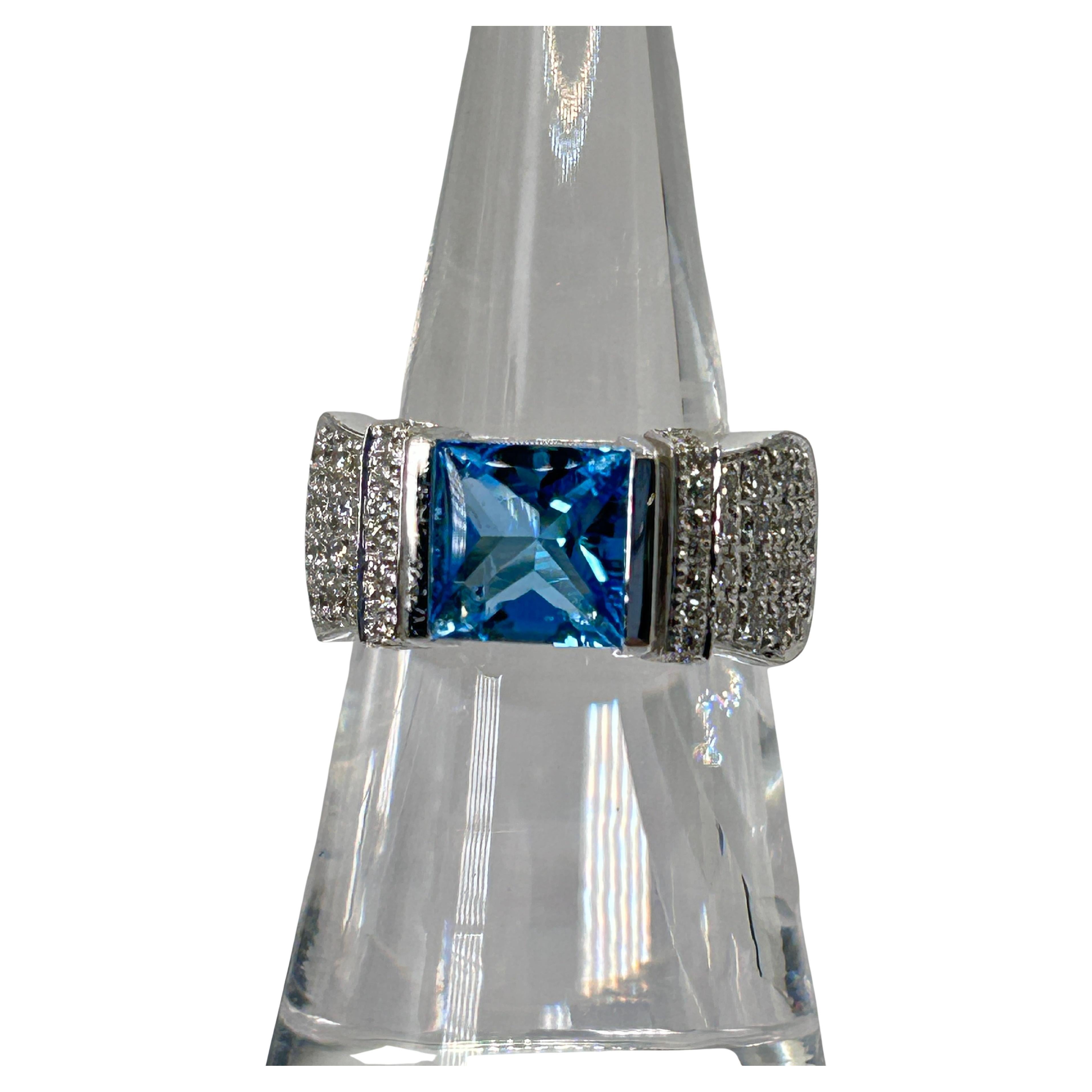 Di MODOLO Blue Topaz and Diamond Ring