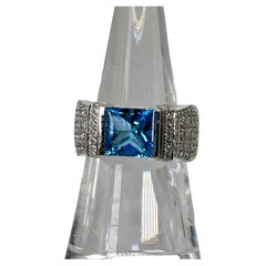 Anello Di Modolo con Topazio Blu e Diamante