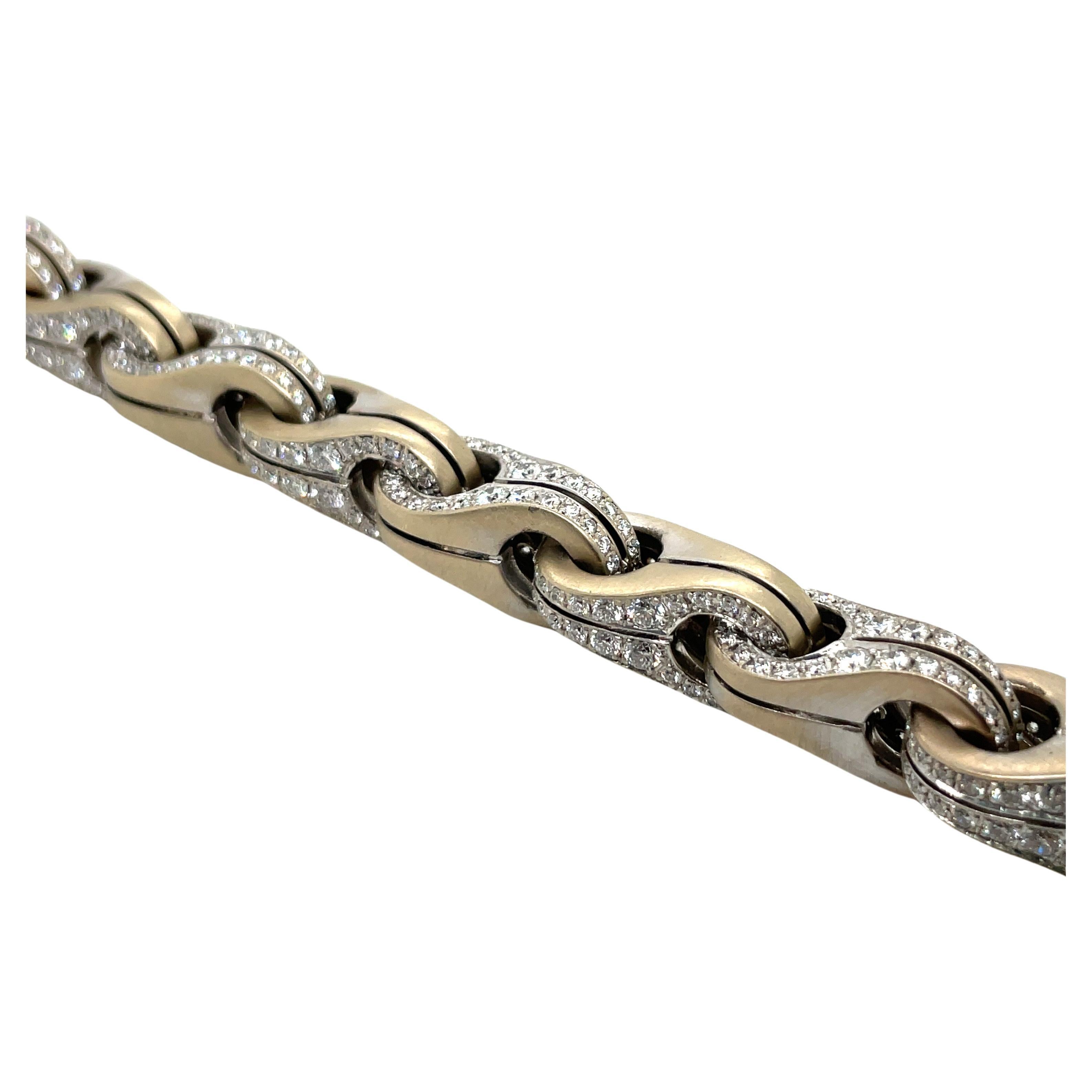 Di Modolo Fiamma Collection 18 Karat White Gold Diamond Link Bracelet 13 Carats In Excellent Condition For Sale In New York, NY