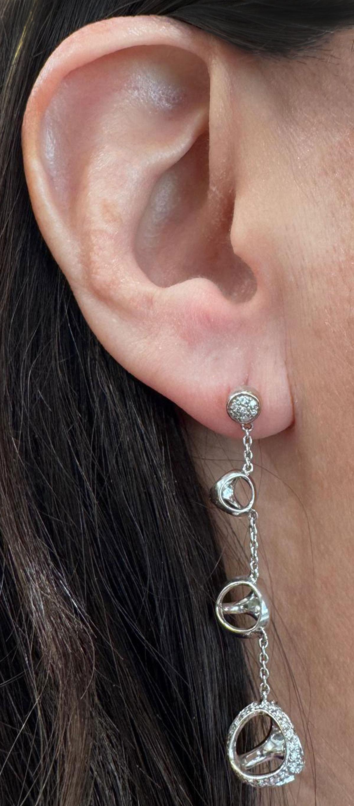 Orecchini a pendente con diamanti Di Modolo Triadra in vendita 3