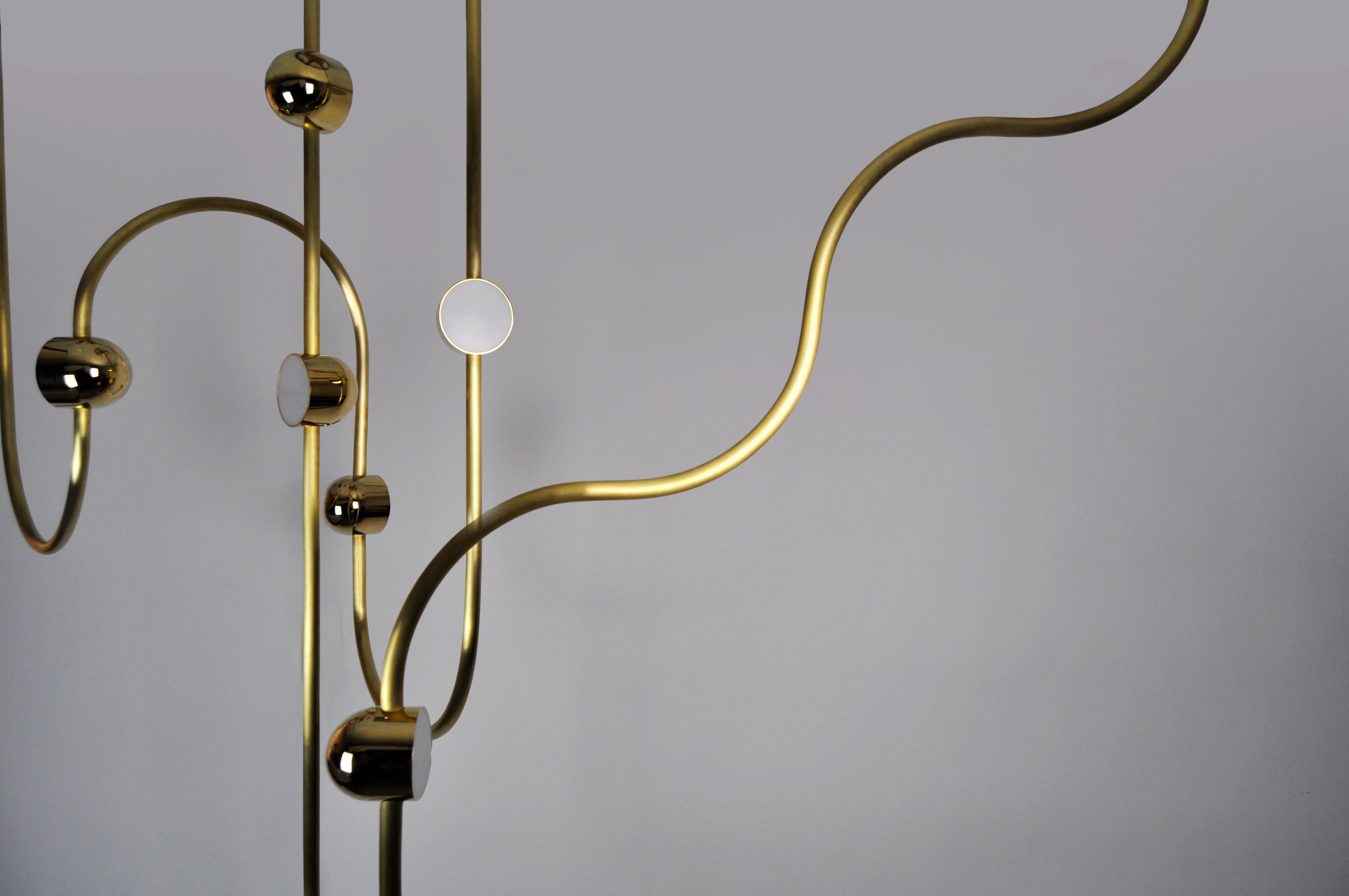 Dia Contemporary LED-Kronleuchter, Config. 3, Massiv Messing, handgefertigt/bearbeitet, Kunst im Angebot 6