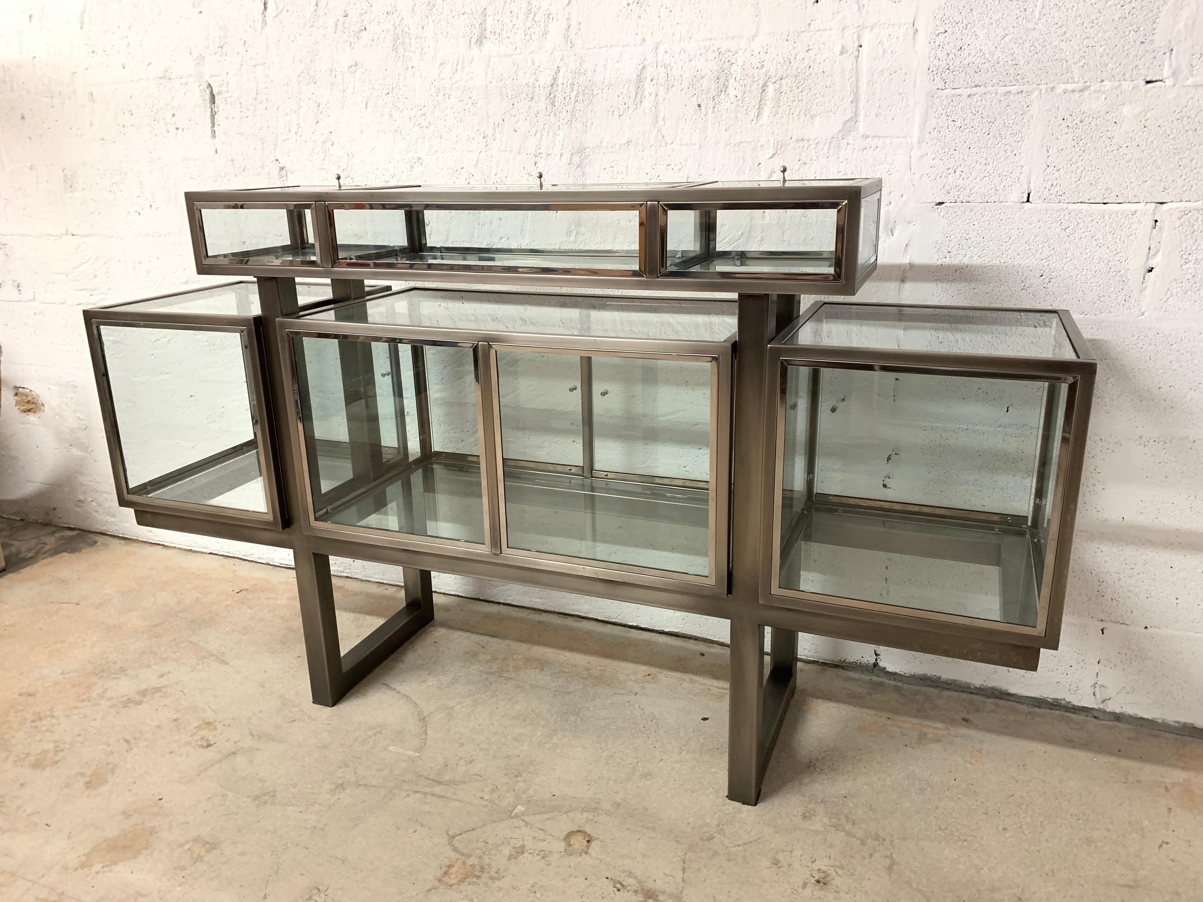 DIA Design Institute of America Steel Chrome and Glass Display Cabinet Vitrine 1