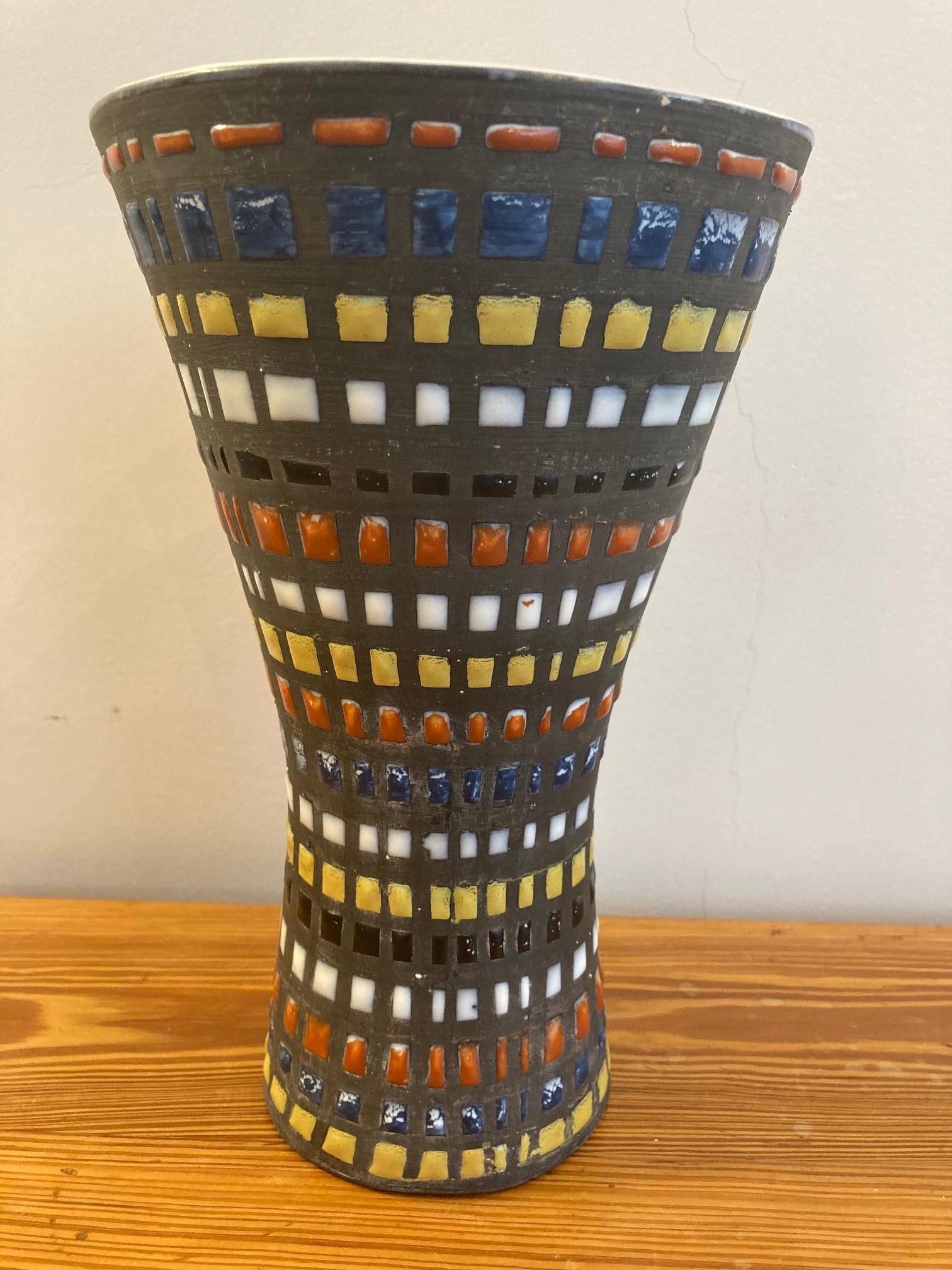 Un vase en forme de 