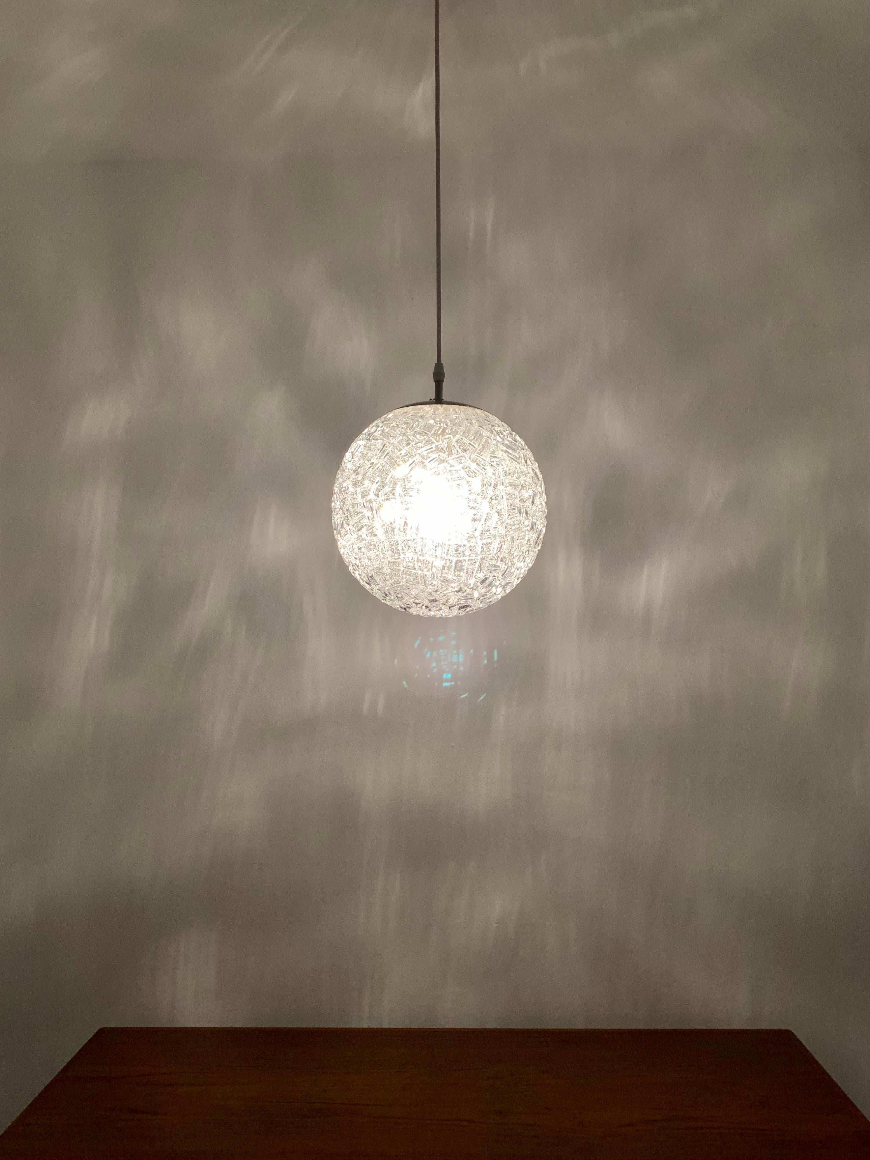 Diabolo Glass Pendant Lamp by Aloys Gangkofner for Peill and Putzler For Sale 5