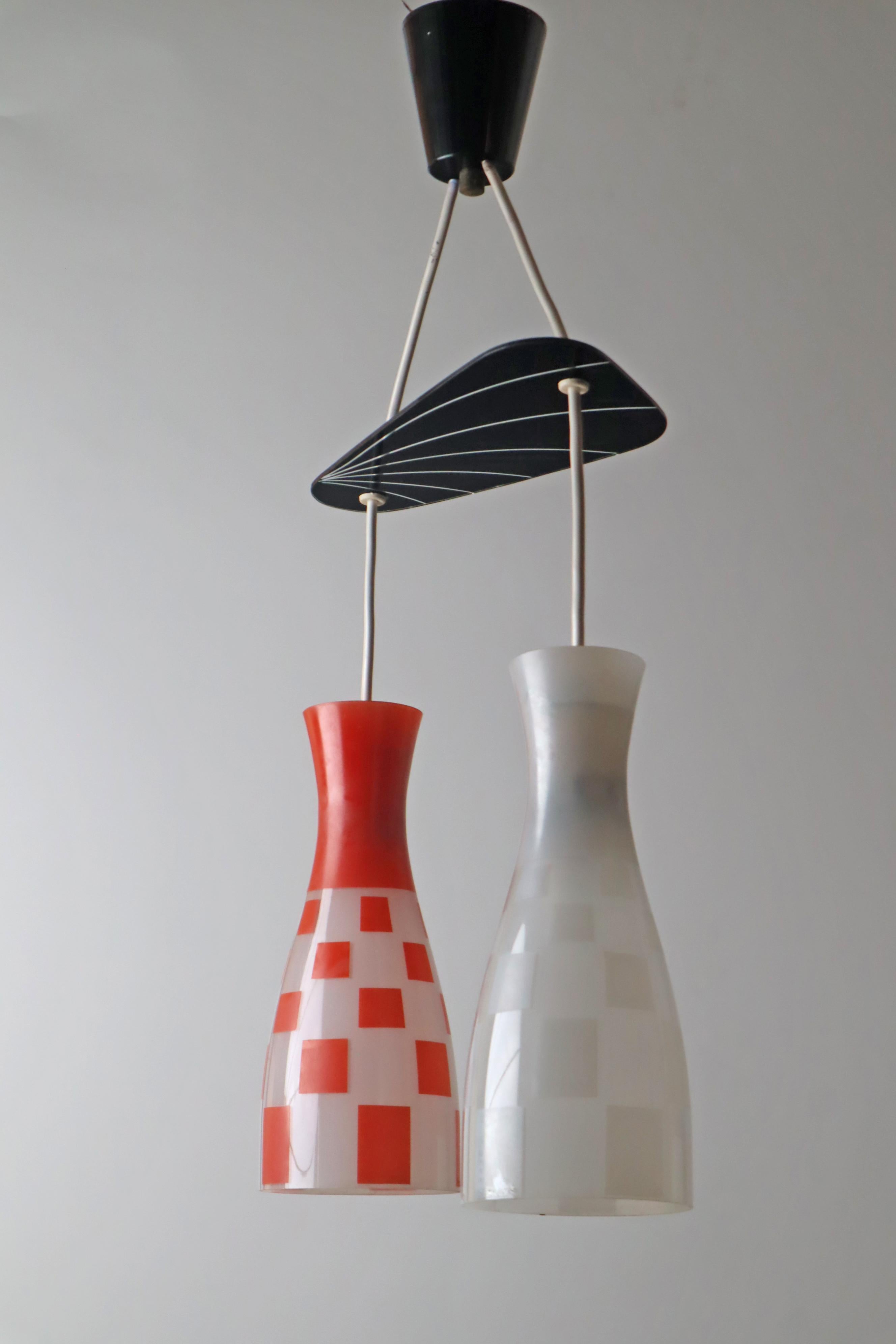 Diabolo Glass shade pendant Lamp 1950s In Good Condition For Sale In Hannover, DE