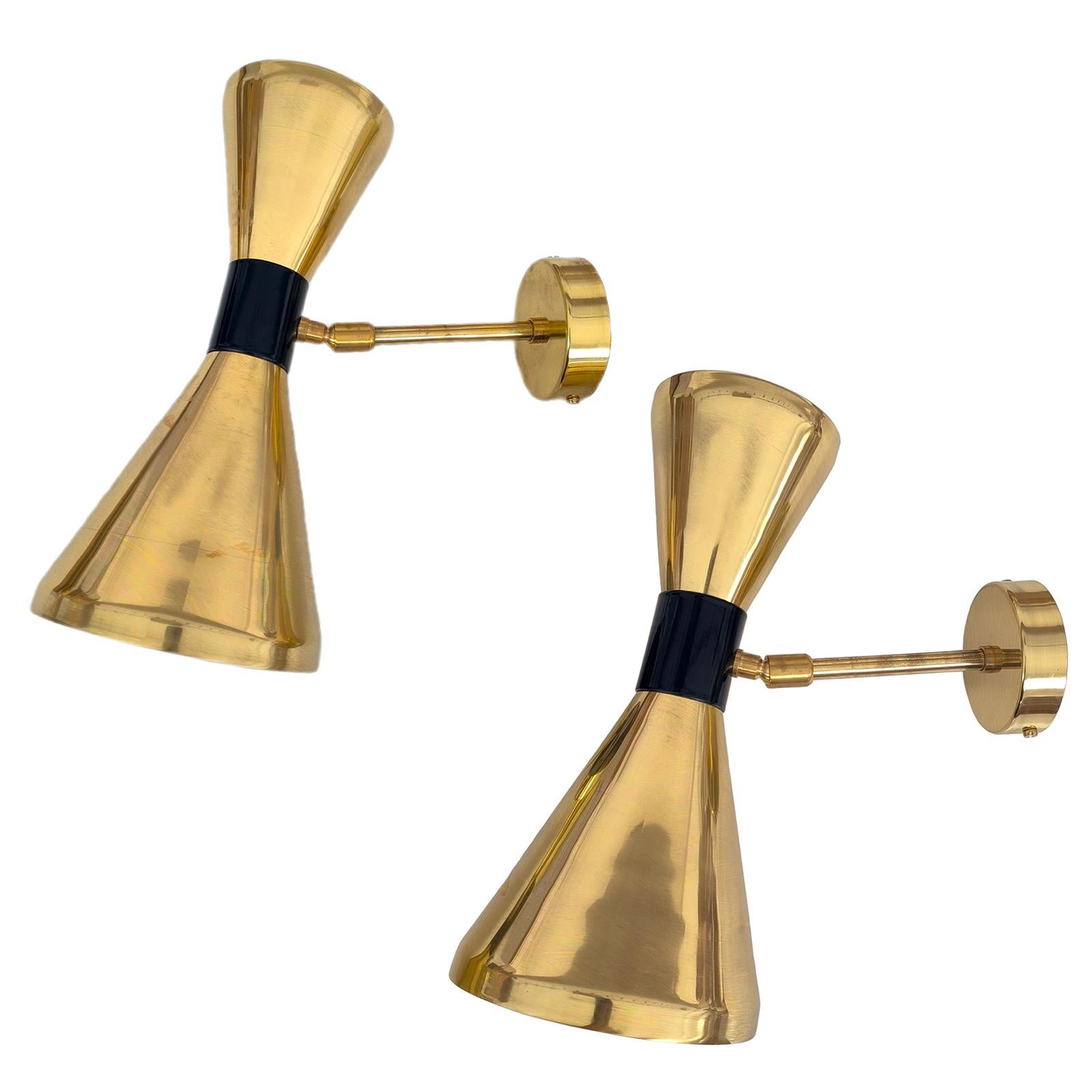 Diabolo Paire d'appliques réglables en laiton patiné et peinture noire style Stilnovo en vente 5