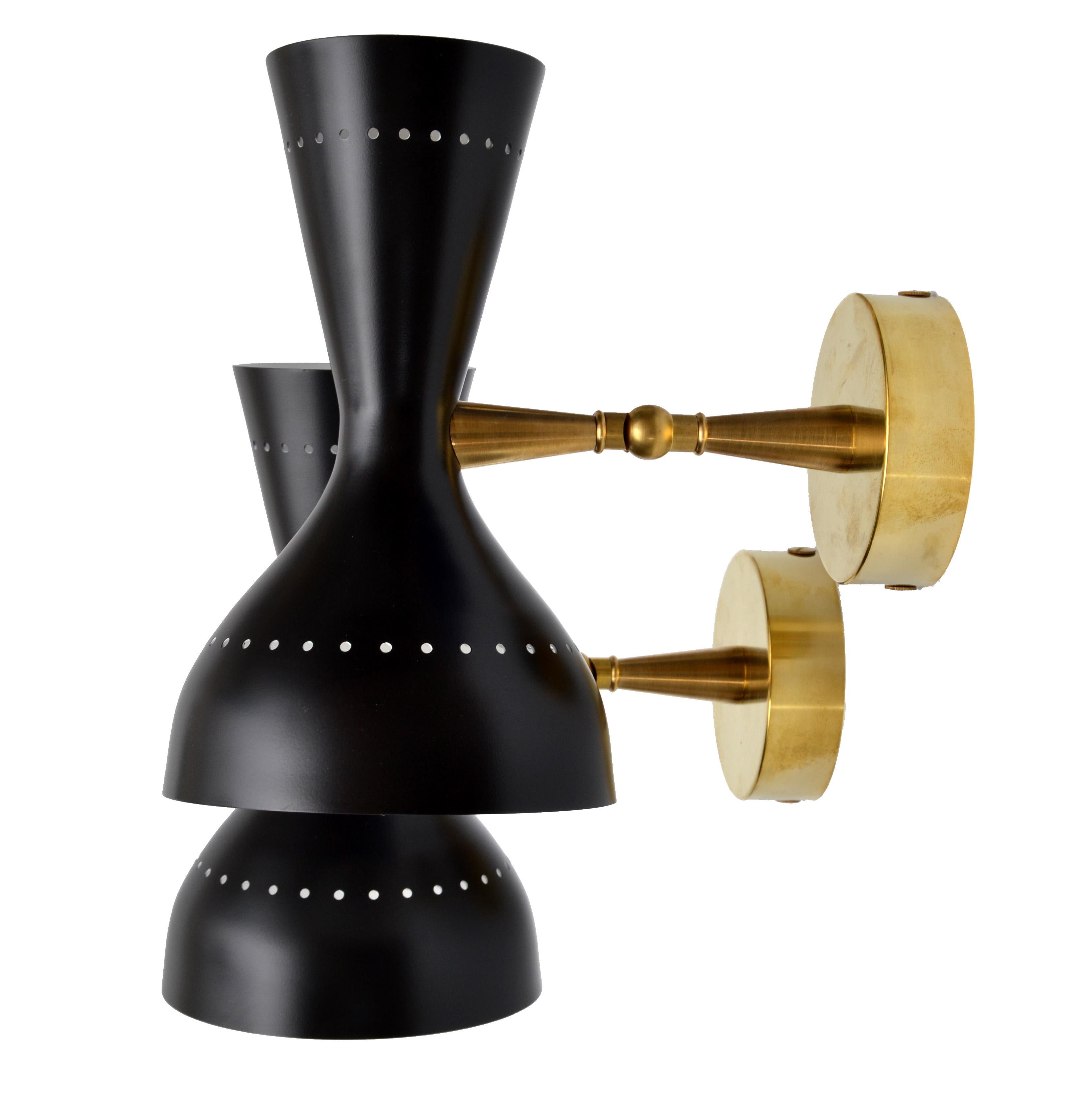 Diabolo Sconce in the Style of Stilnovo Brass Metal Black White Enamel Finish In Good Condition For Sale In Miami, FL