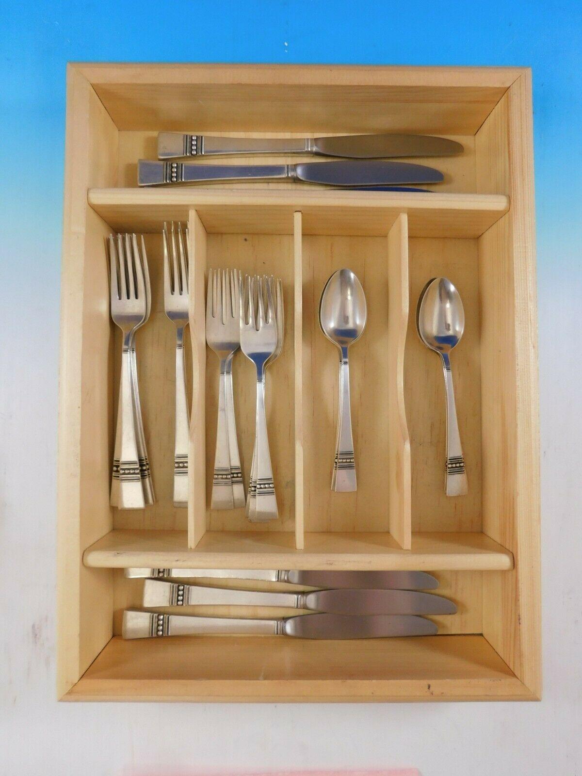 Diadem by Reed & Barton sterling silver flatware set, 24 pieces. This set includes:

6 knives, 8 3/4