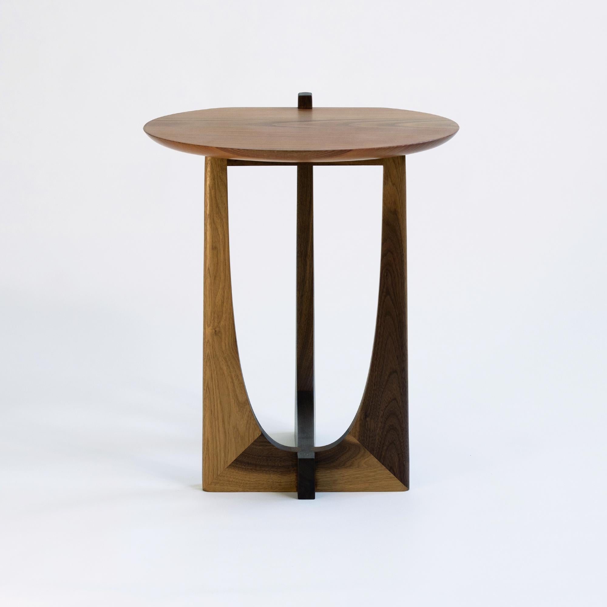Contemporary Diaform Side Table 3L For Sale