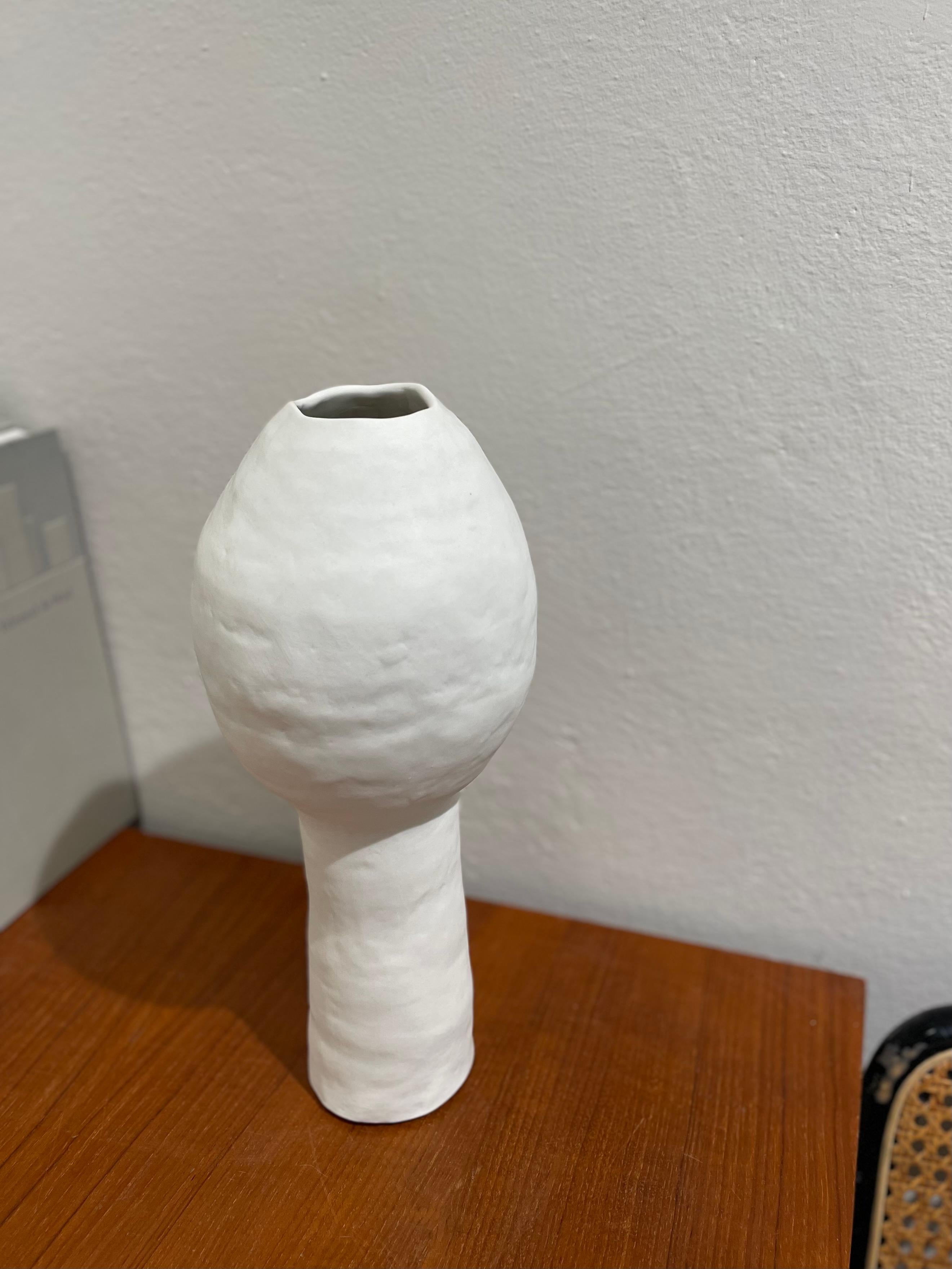 DIALOGUE 2 vase blanc en porcelaine organique et moderne fait à la main Neuf - En vente à Firenze, IT