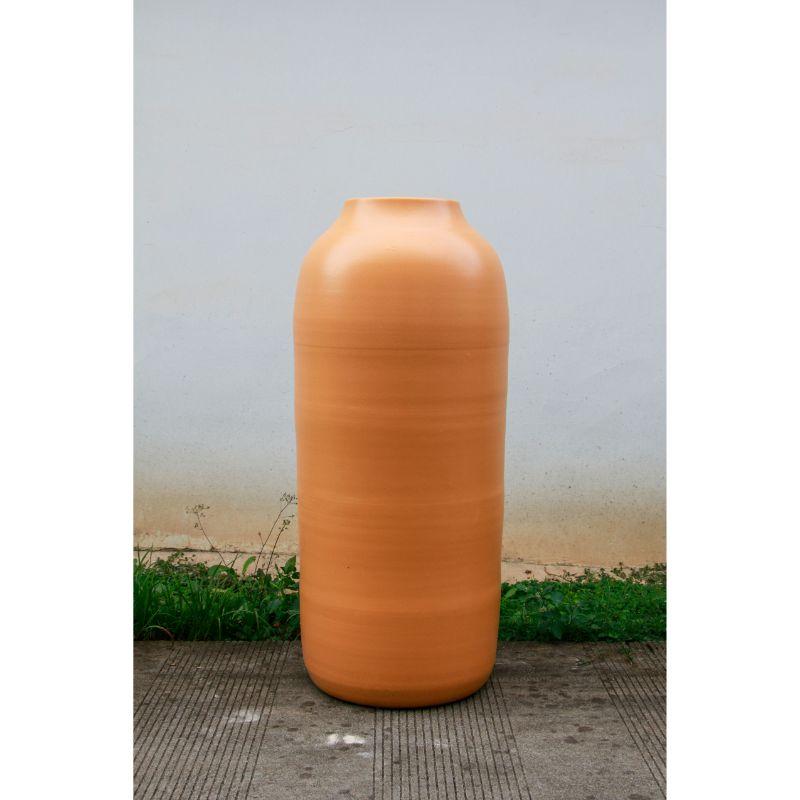 Dialogue Großes Pflanzgefäß mit orangefarbener Glasur von Wl Ceramics (Moderne) im Angebot